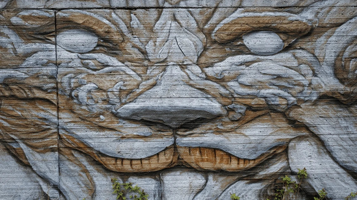 Œuvres murales neutres et naturelles : bois, pierre, végétal