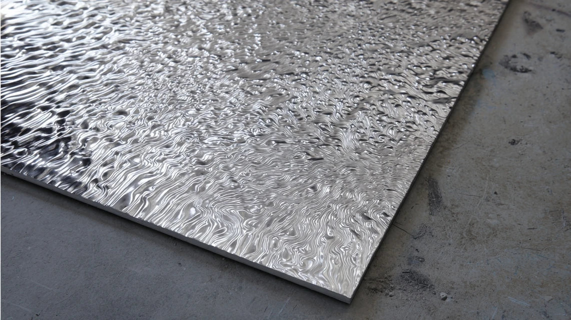 Support en aluminium : modernité, finesse et durabilité pour vos œuvres murales