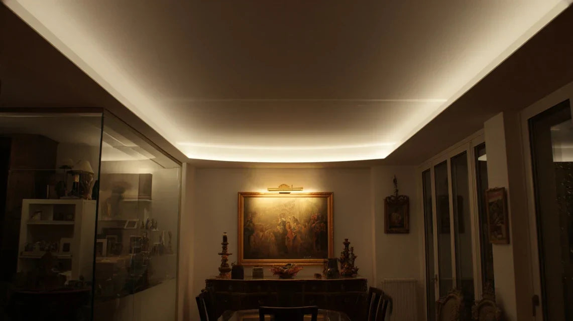 Éclairage indirect au plafond : bon ou mauvais pour les tableaux ?