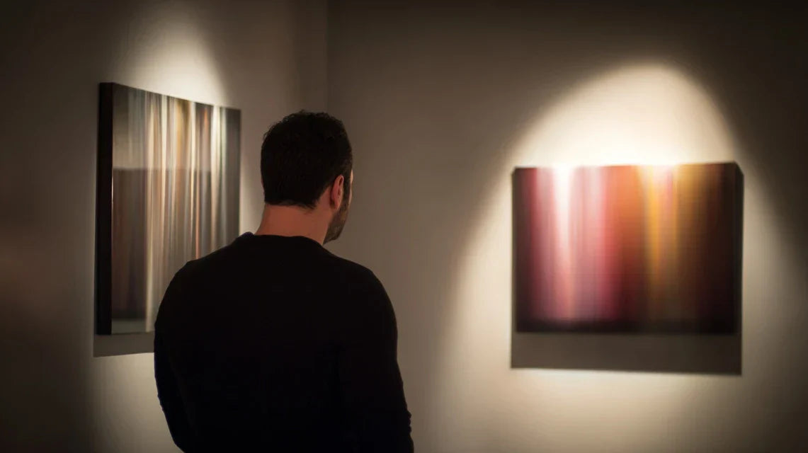 Les tableaux et la mémoire émotionnelle : ancrer un souvenir dans un mur