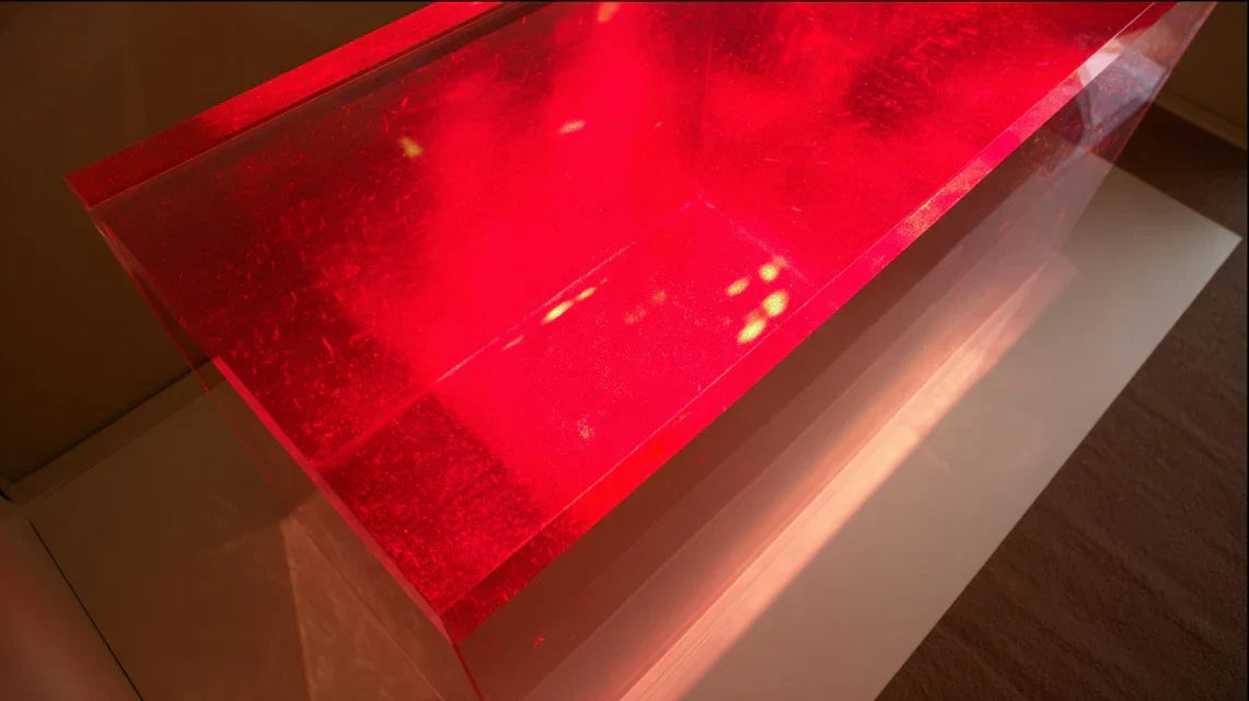 Plexiglas et acrylique : éclat visuel et effet profondeur garanti