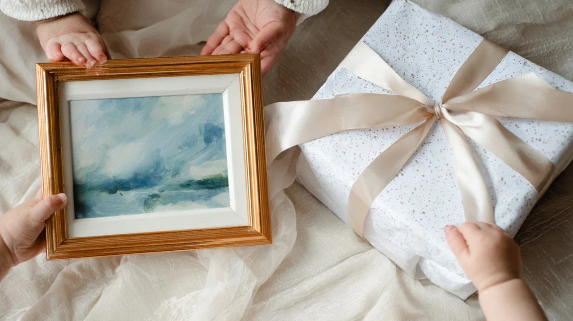 Offrir un tableau en cadeau de naissance : comment bien le choisir ?