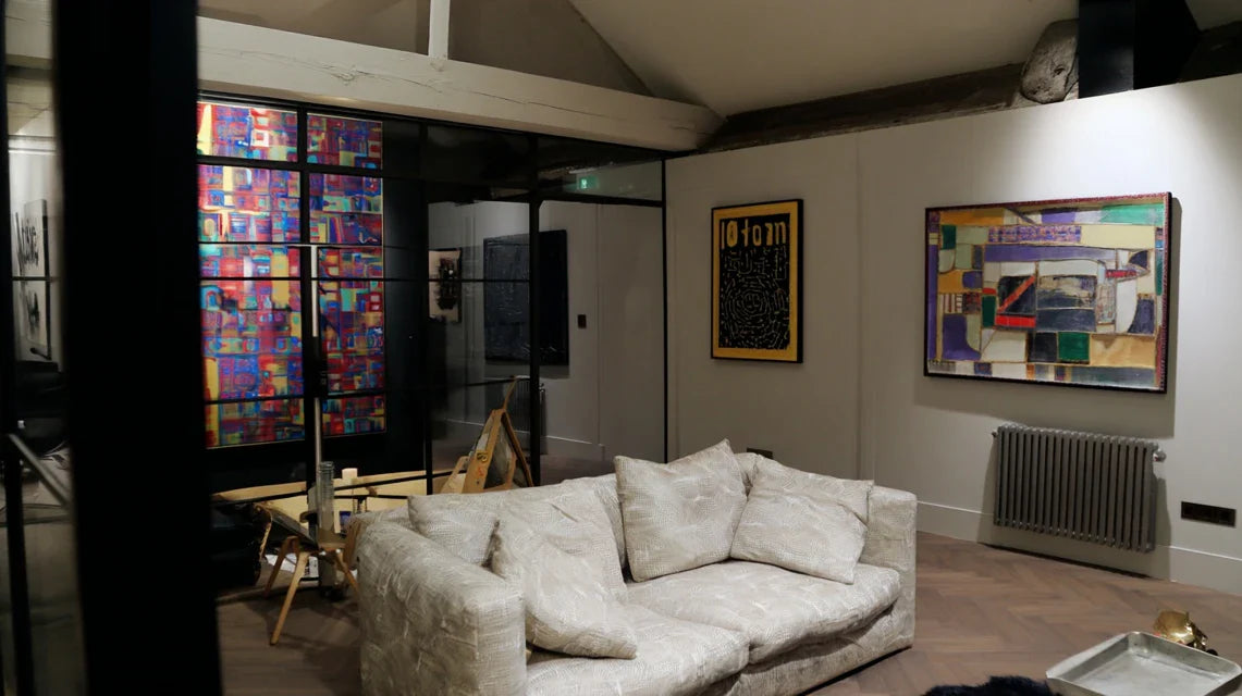 Techniques d’accrochage professionnel : sublimer vos tableaux comme en galerie