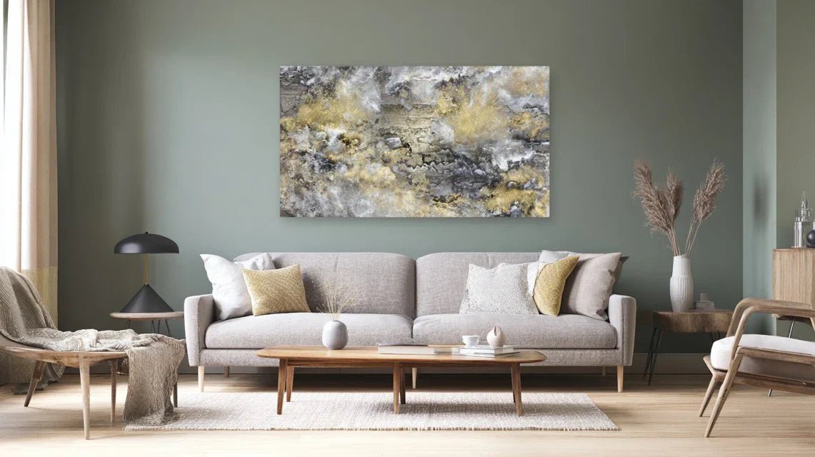 Associer un mur vert sauge avec un tableau apaisant