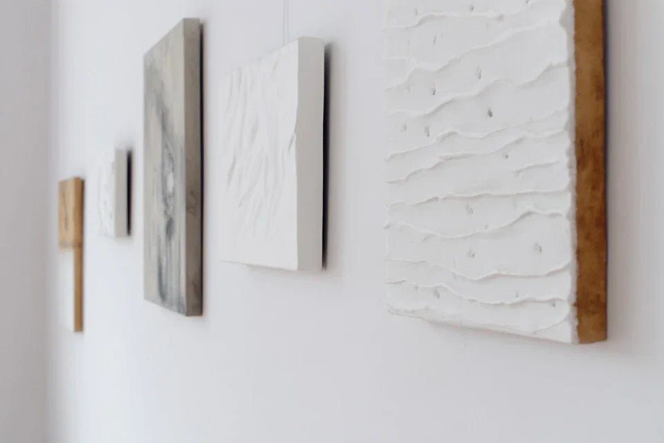 Comment faire ressortir un tableau sur un mur blanc ou neutre ?