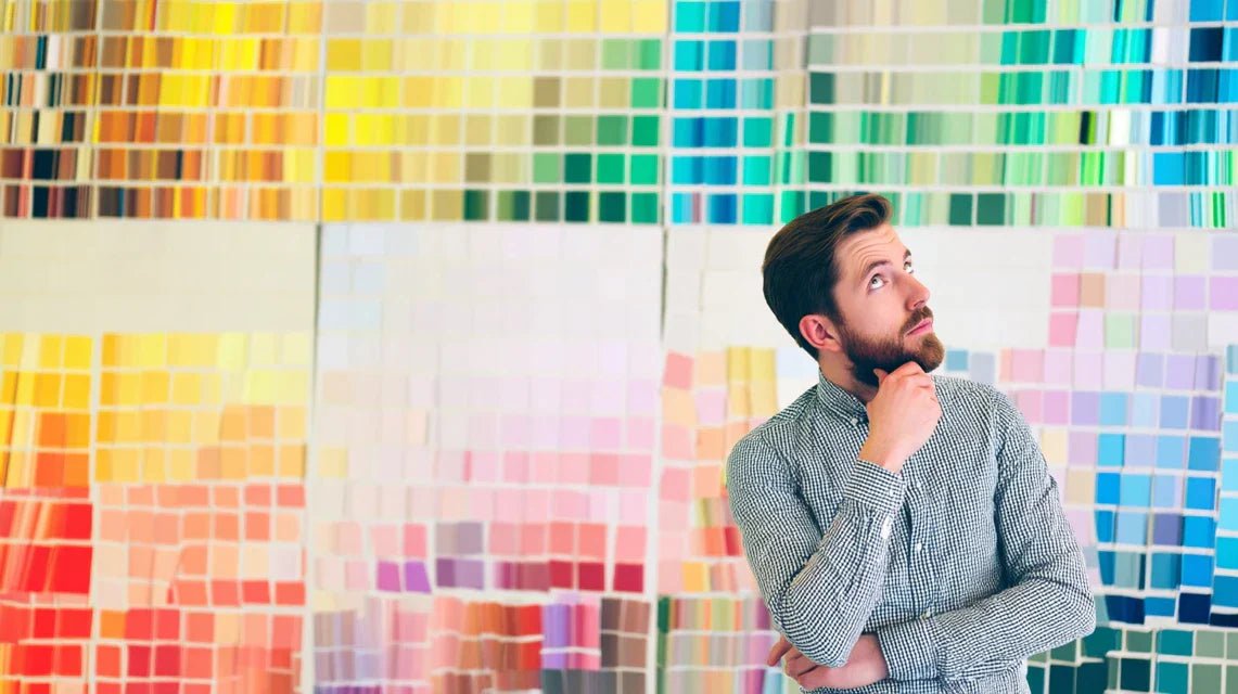 Est-ce que le tableau doit décider de la couleur du mur, ou l’inverse ?