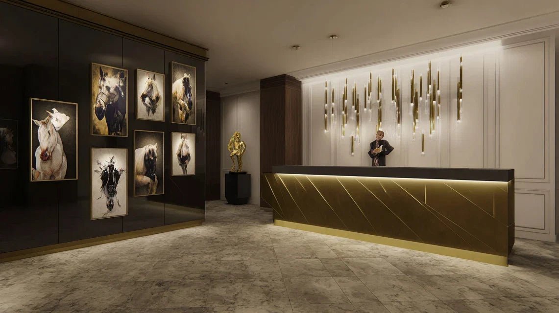 Galerie murale chic dans un couloir : l’inspiration boutique-hôtel