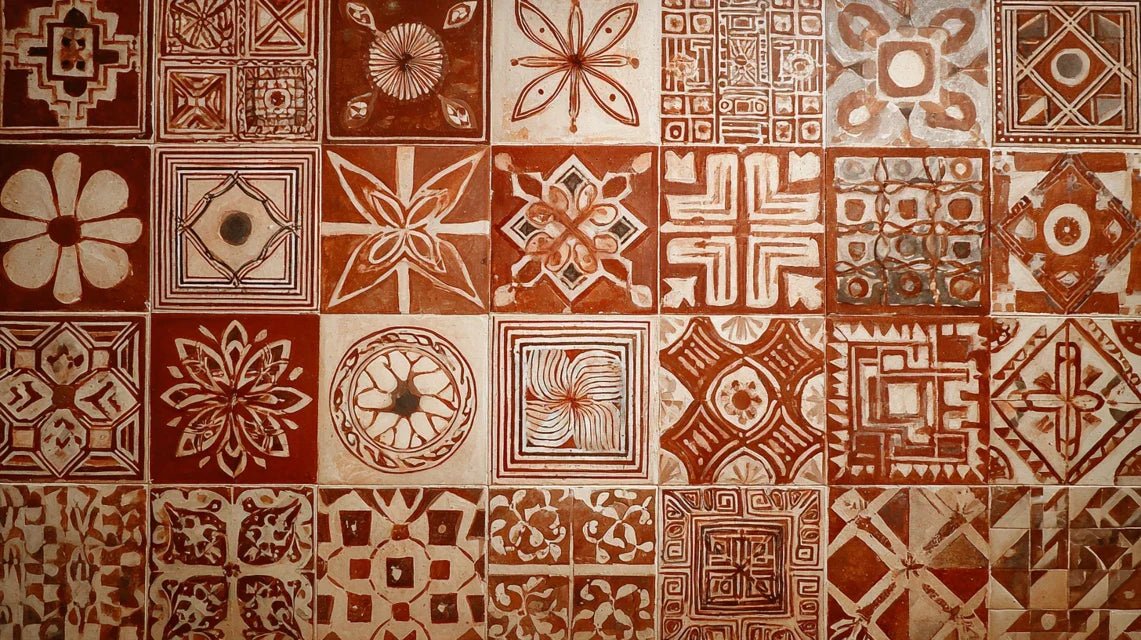 Motifs géométriques des boucliers Zoulou en décoration murale