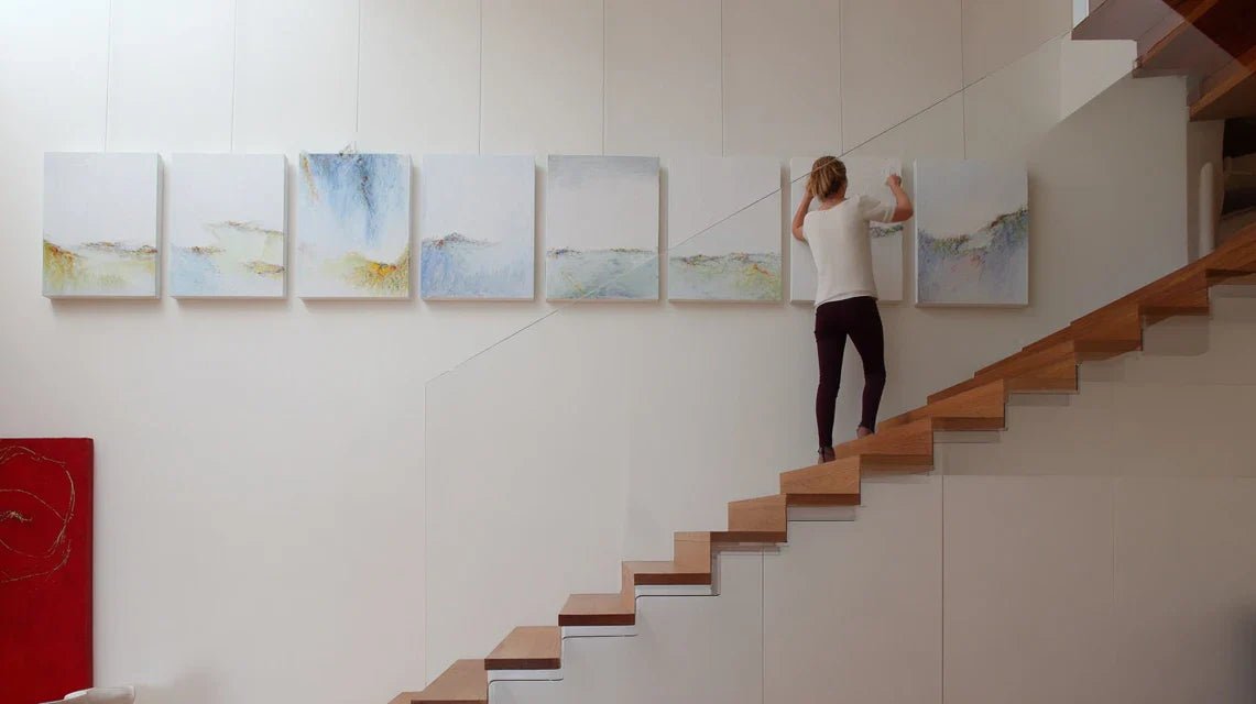 Parcours émotionnel couloir escalier, progression thématique par l'art