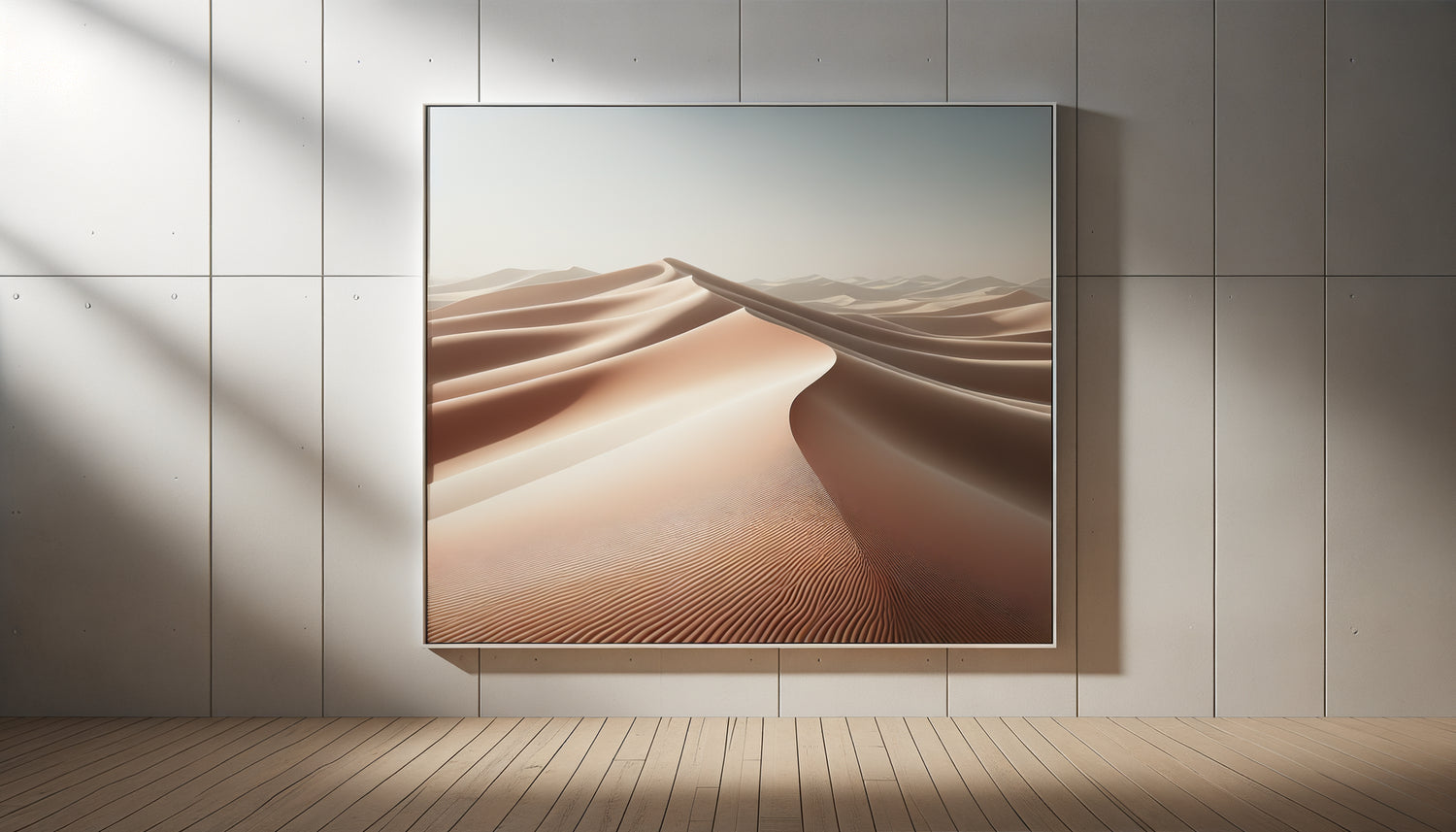 Photographie grand format de dunes désertiques aux lignes épurées créant une profondeur spatiale infinie dans un intérieur contemporain