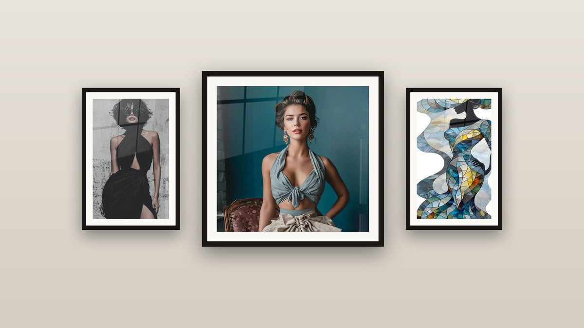 Ściana galeryjna z trzema obrazami w ramach: Kobiety, Pin-up w Stylu Vintage i Portretu Kobiety