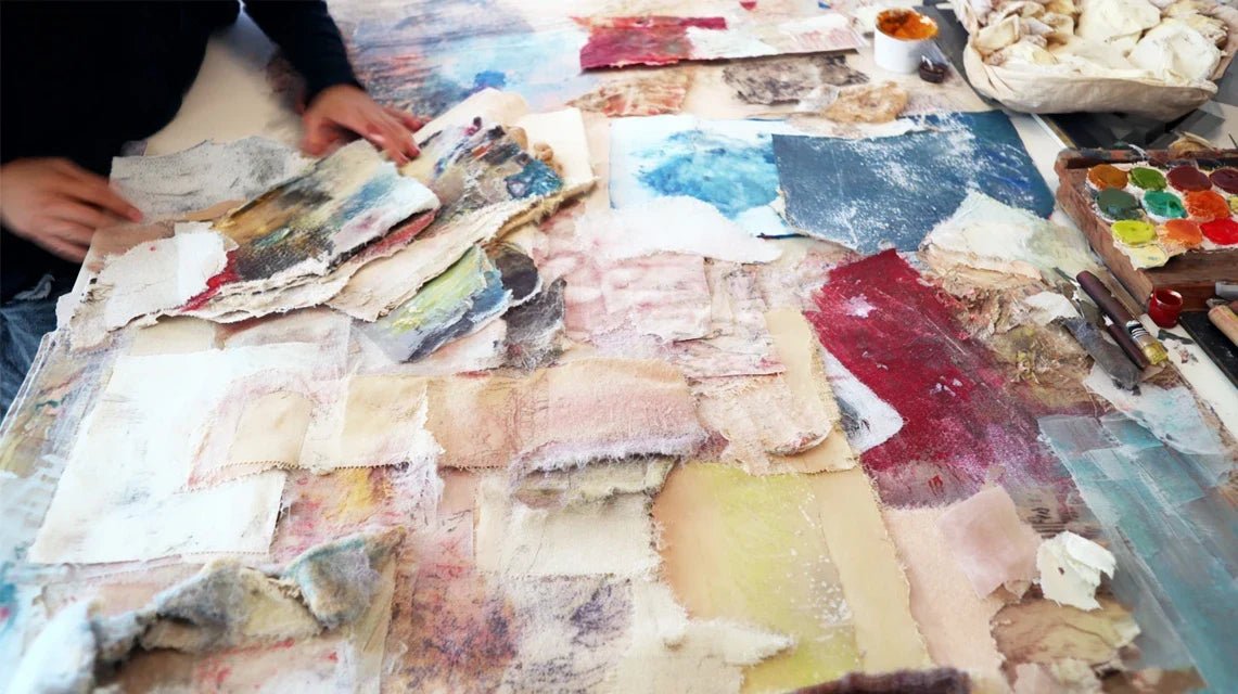 Techniques mixtes et collage : exprimez la complexité avec originalité