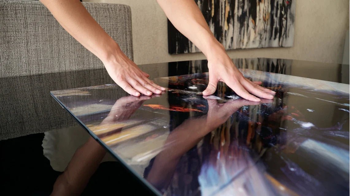 Verres anti-UV : protégez vos tableaux de la lumière et du temps