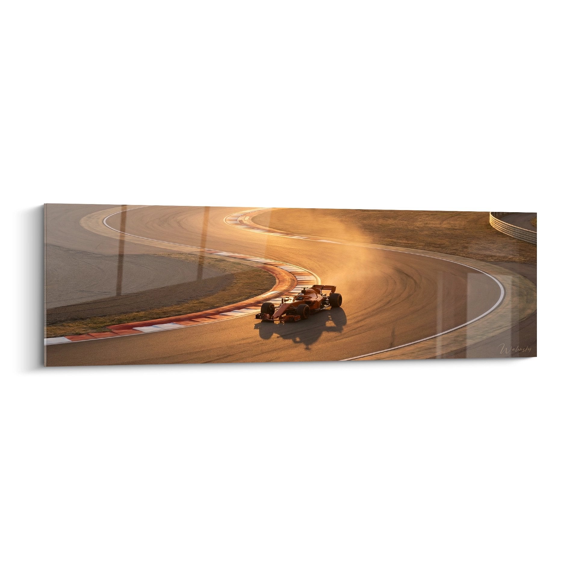 Tableau F1 monoplace rouge virage coucher soleil circuit piste asphalte lumiere doree