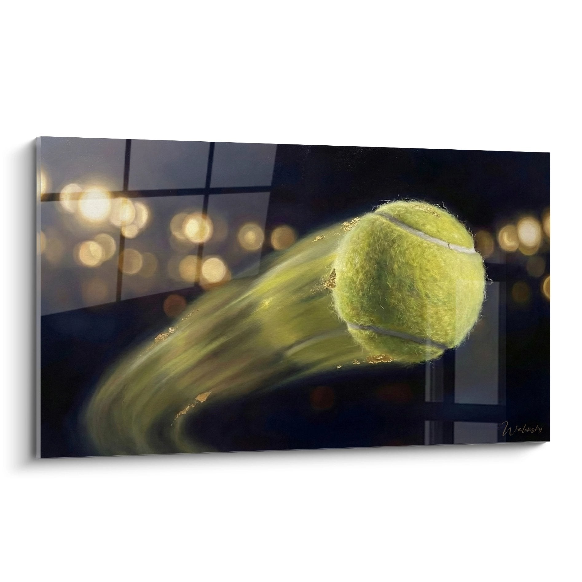 Tableau moderne balle de tennis en mouvement avec trainee lumineuse verte sur fond urbain nocturne aux lumieres dorees