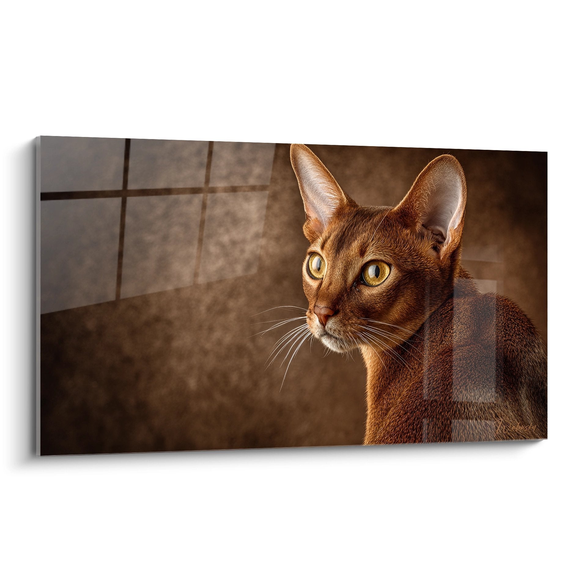 Tableau mural chat Chausie de profil aux yeux dorés sur fond neutre, art décoratif félin haut de gamme