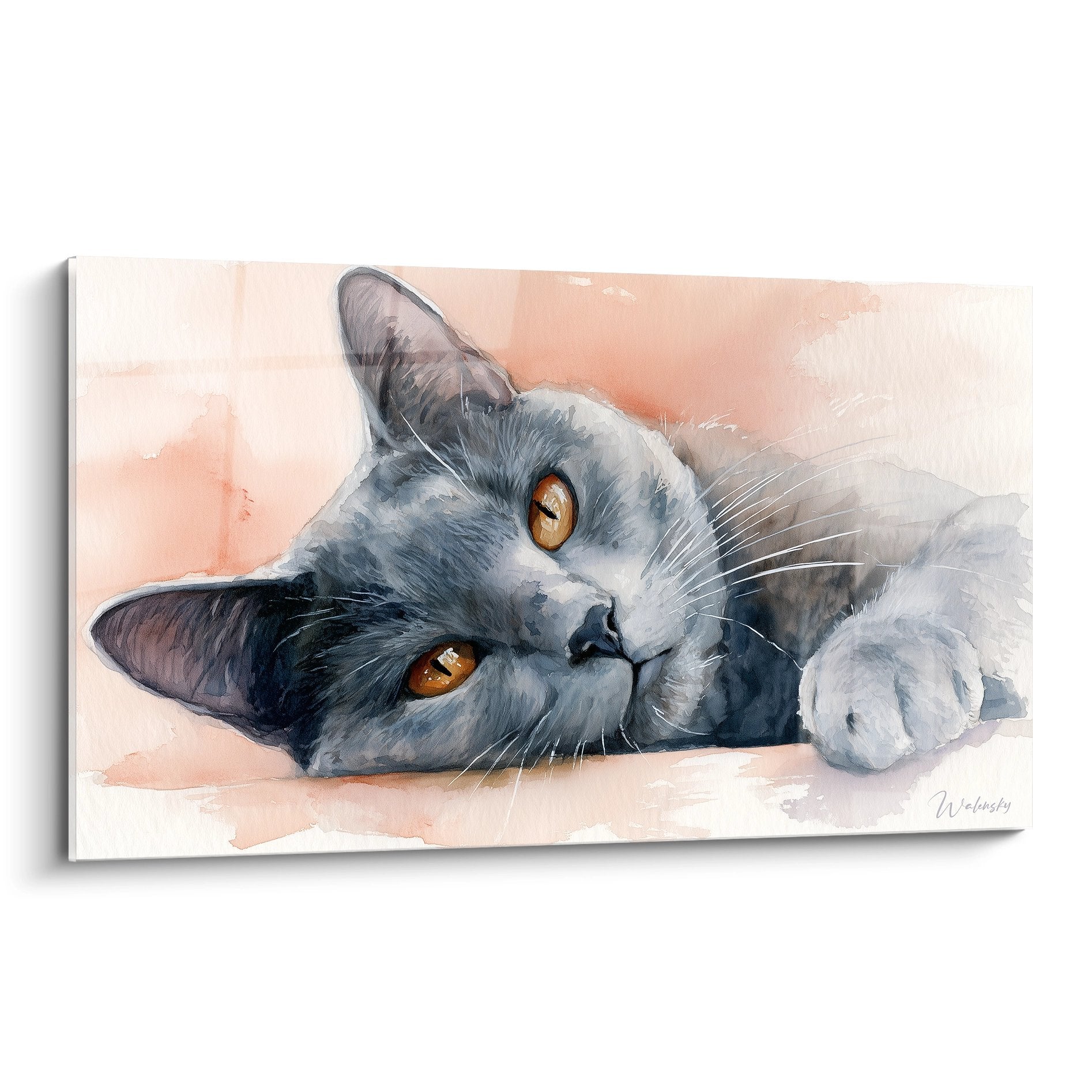 Tableau aquarelle chat Chartreux gris allonge aux yeux ambres sur fond rose pastel decoration murale