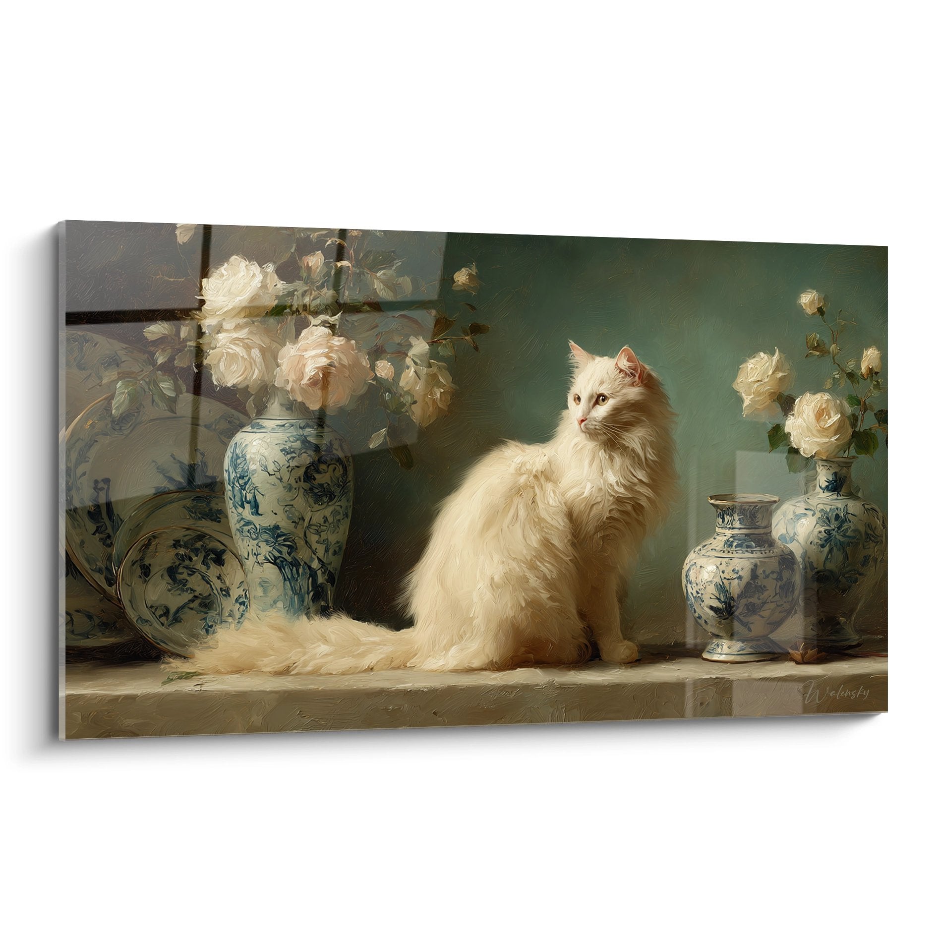 Quadro gatto bianco elegante posizionato tra porcellane cinesi blu e rosa bianche stile classico