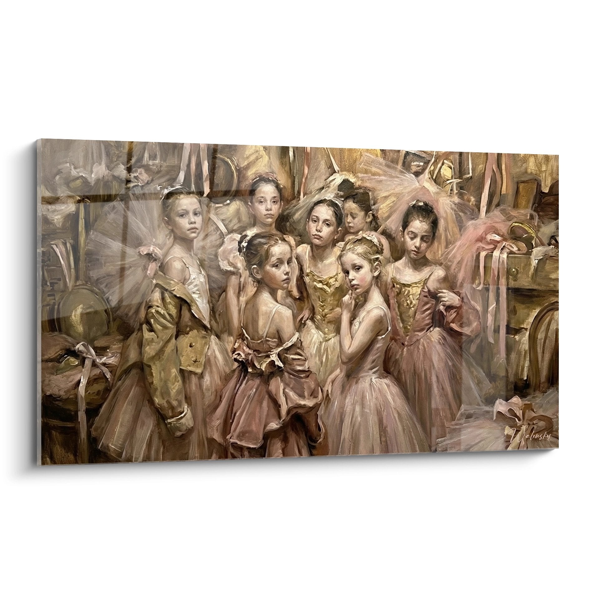 Dipinto di giovani ballerine in tutu rosa e oro che si preparano dietro le quinte di un teatro di balletto