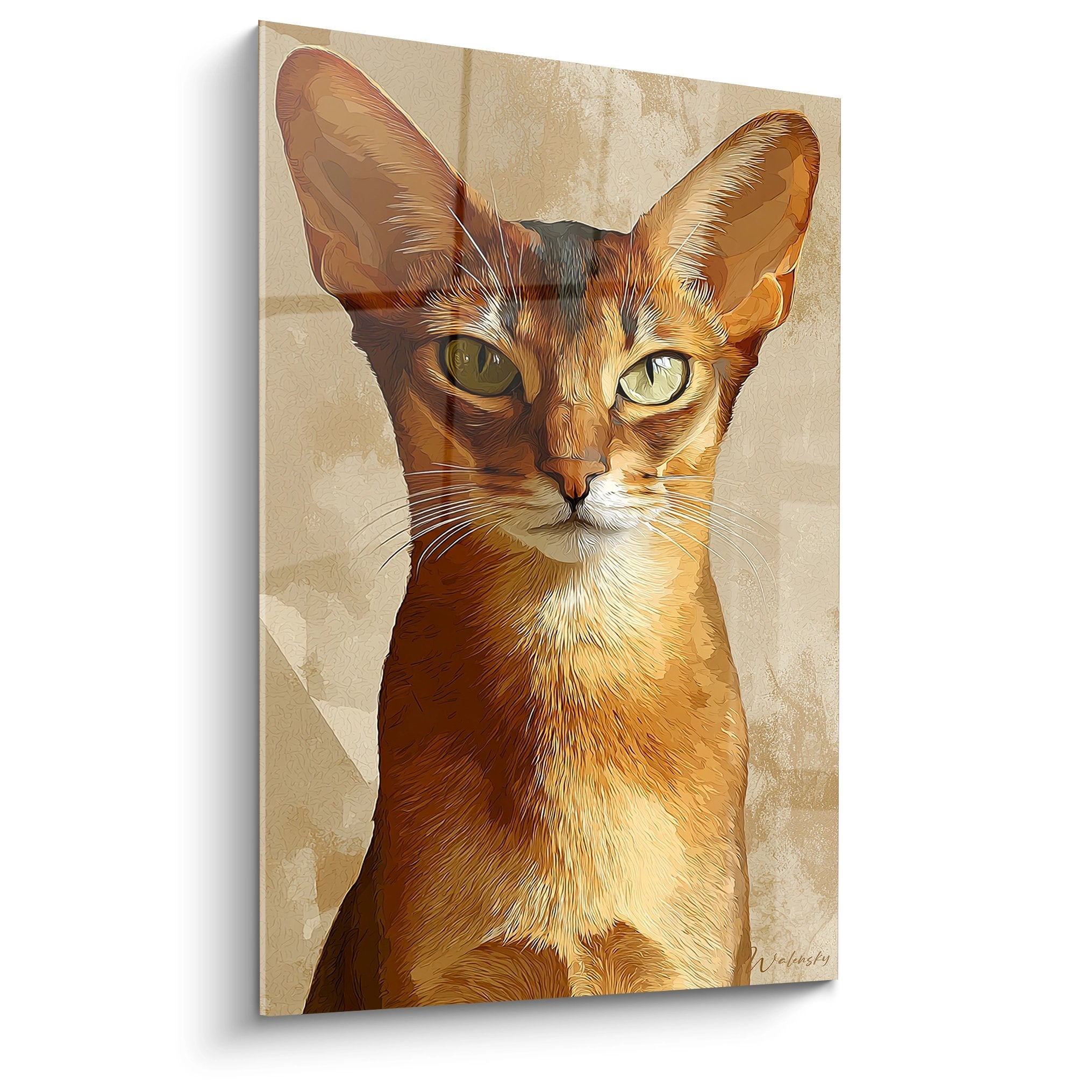 Quadro artistico gatto Abissino con occhi verdi, mantello rosso ramato, stile ritratto realistico su sfondo beige