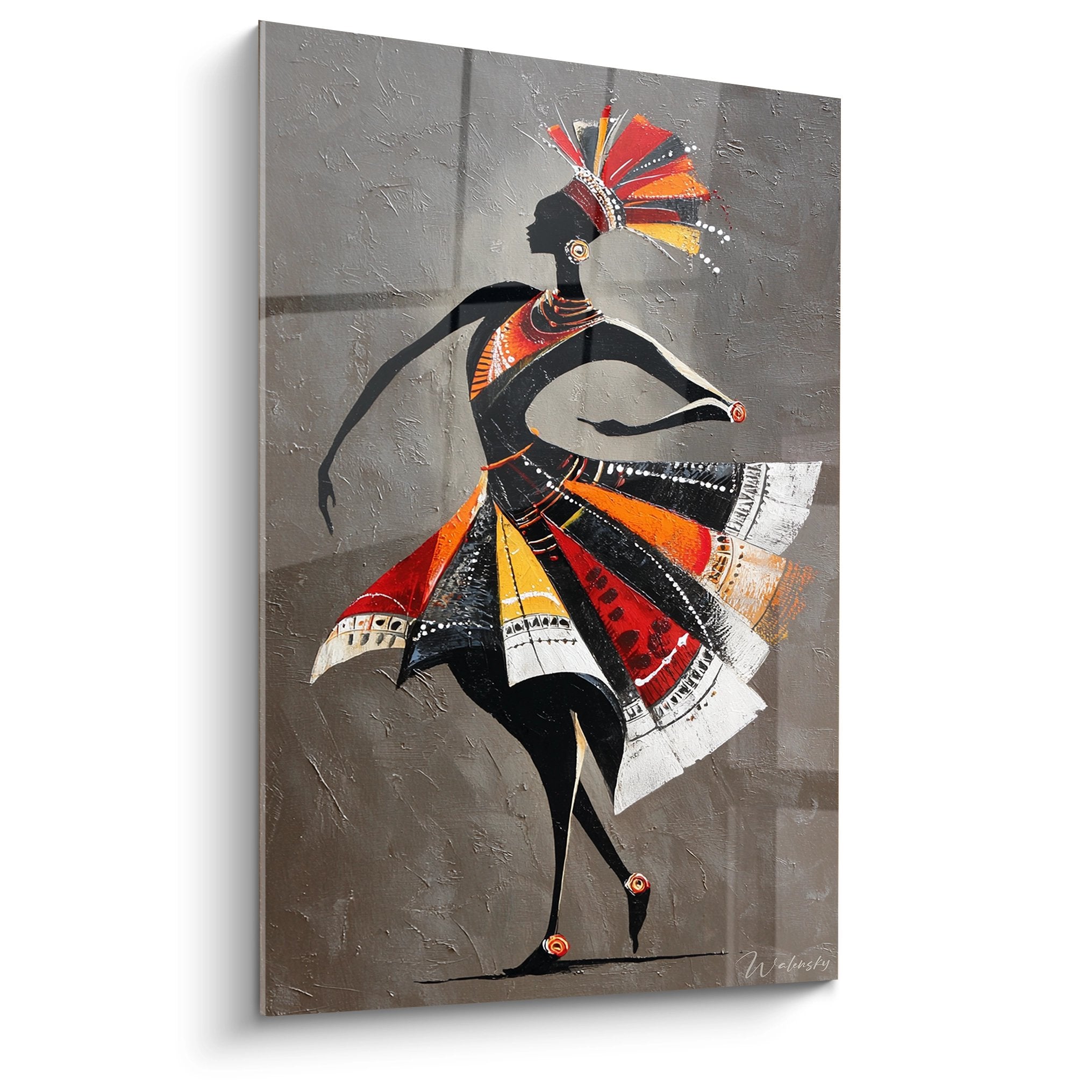 Quadro moderno ballerina africana silhouette nera acconciatura piume colorate motivi tribali sfondo grigio texture