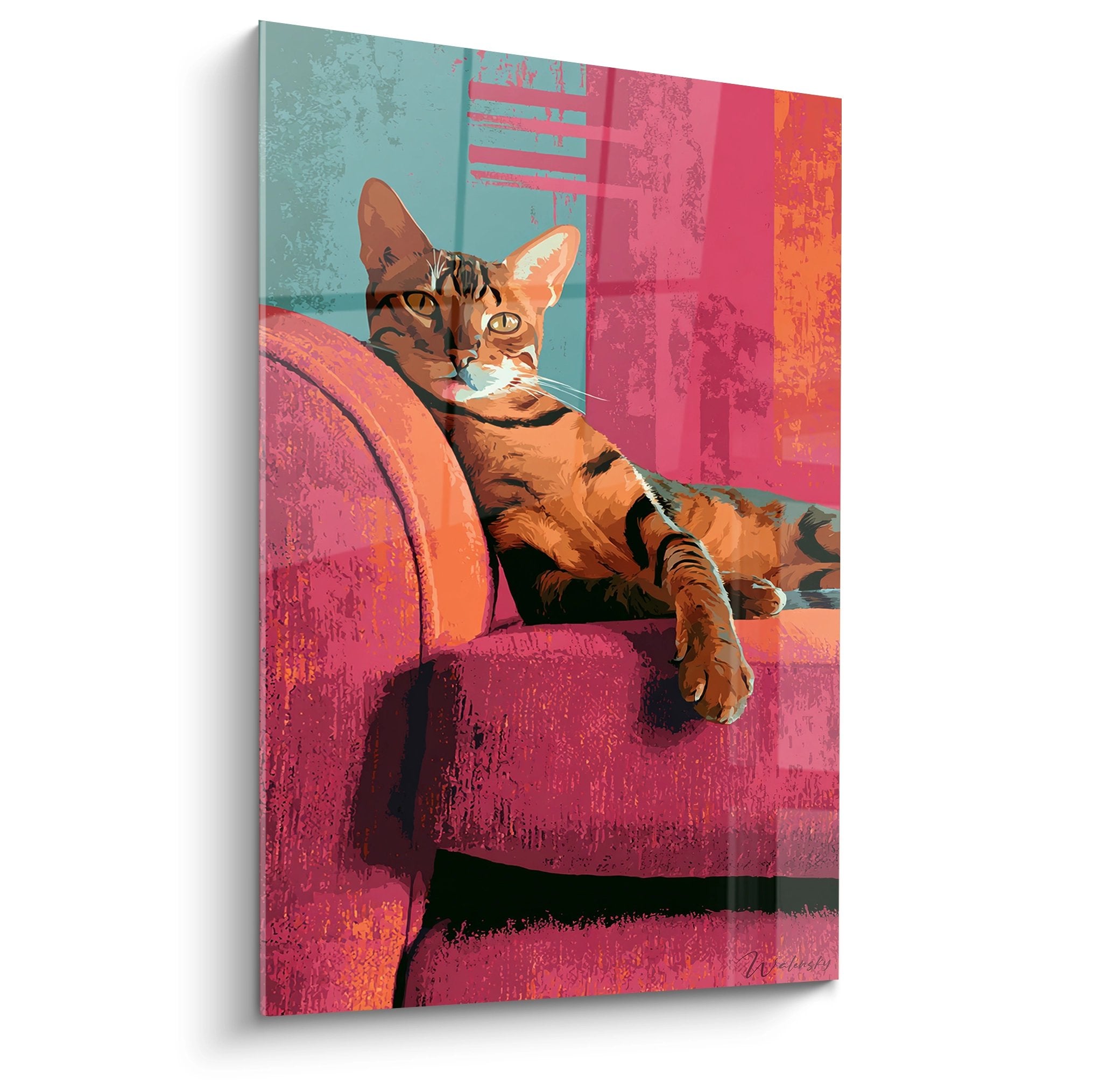 Pop-Art Gemälde einer gestreiften Toyger-Katze, die in einem leuchtend rosa Sessel entspannt, moderner farbenfroher Dekorationsstil