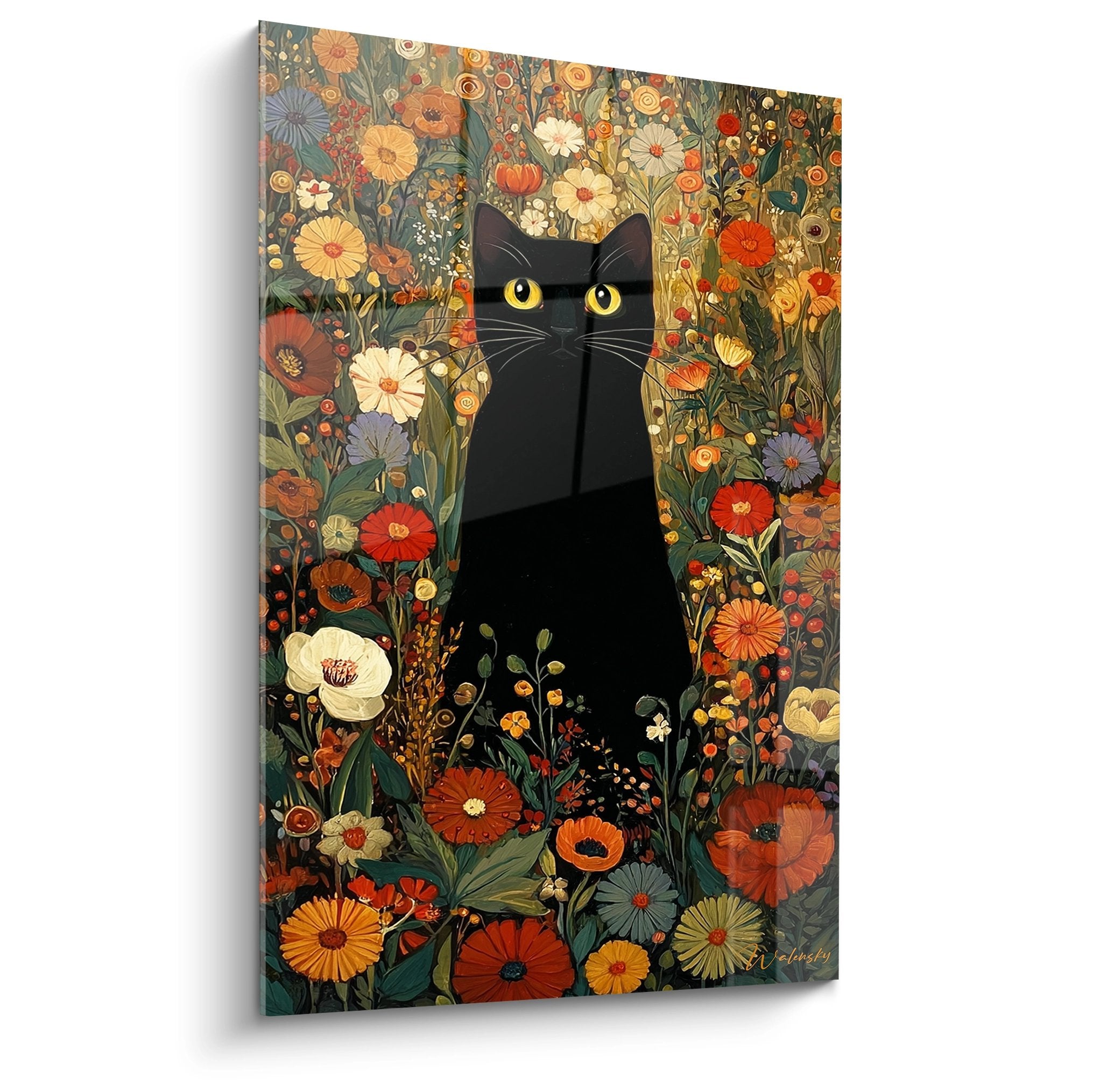 Quadro artistico gatto nero con occhi dorati seduto in giardino fiorito colorato con margherite e papaveri