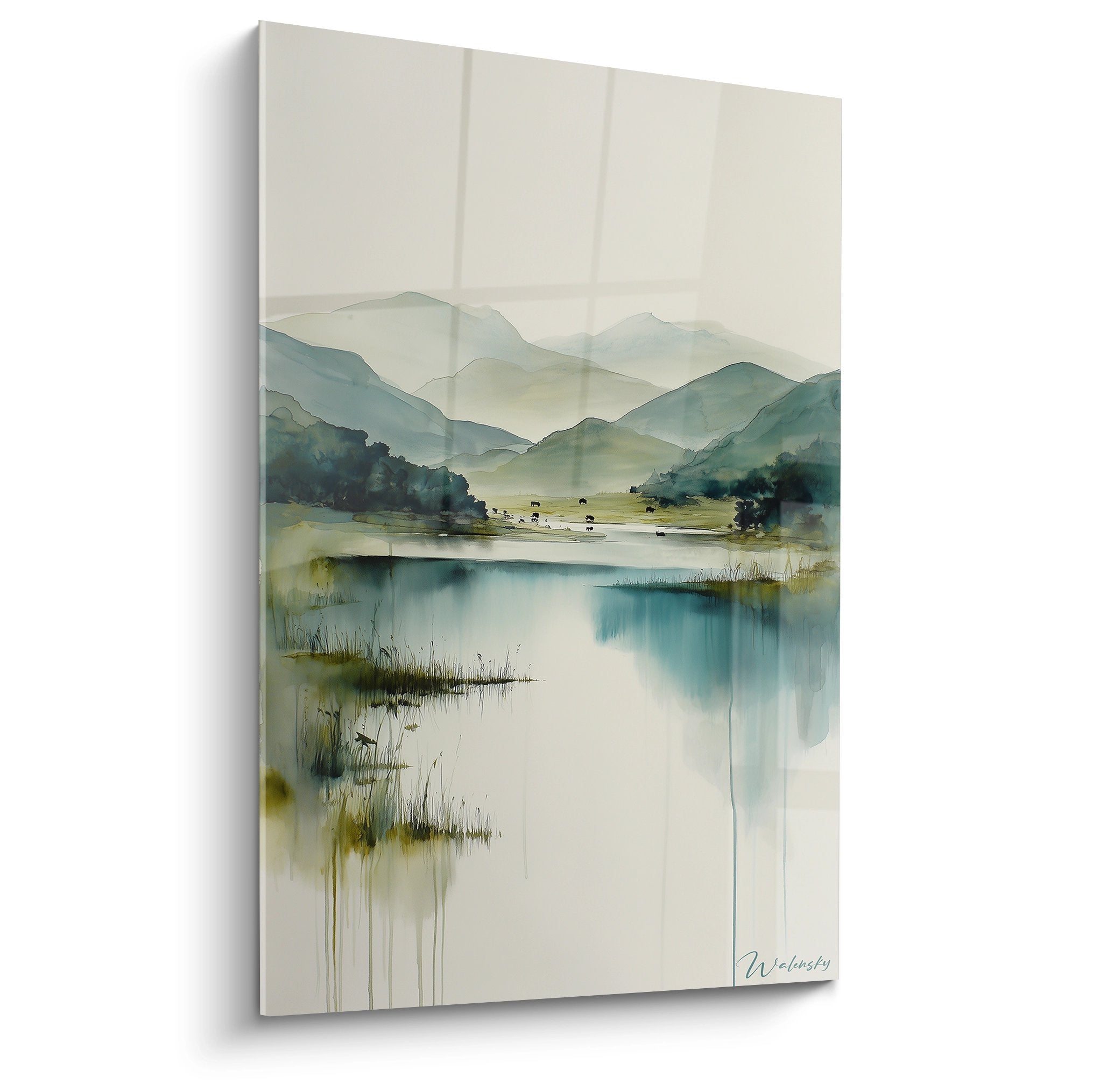 Wandbild Berglandschaft mit Aquarell-Reflexionen, Bergen und See in beruhigenden Grün- und Blautönen