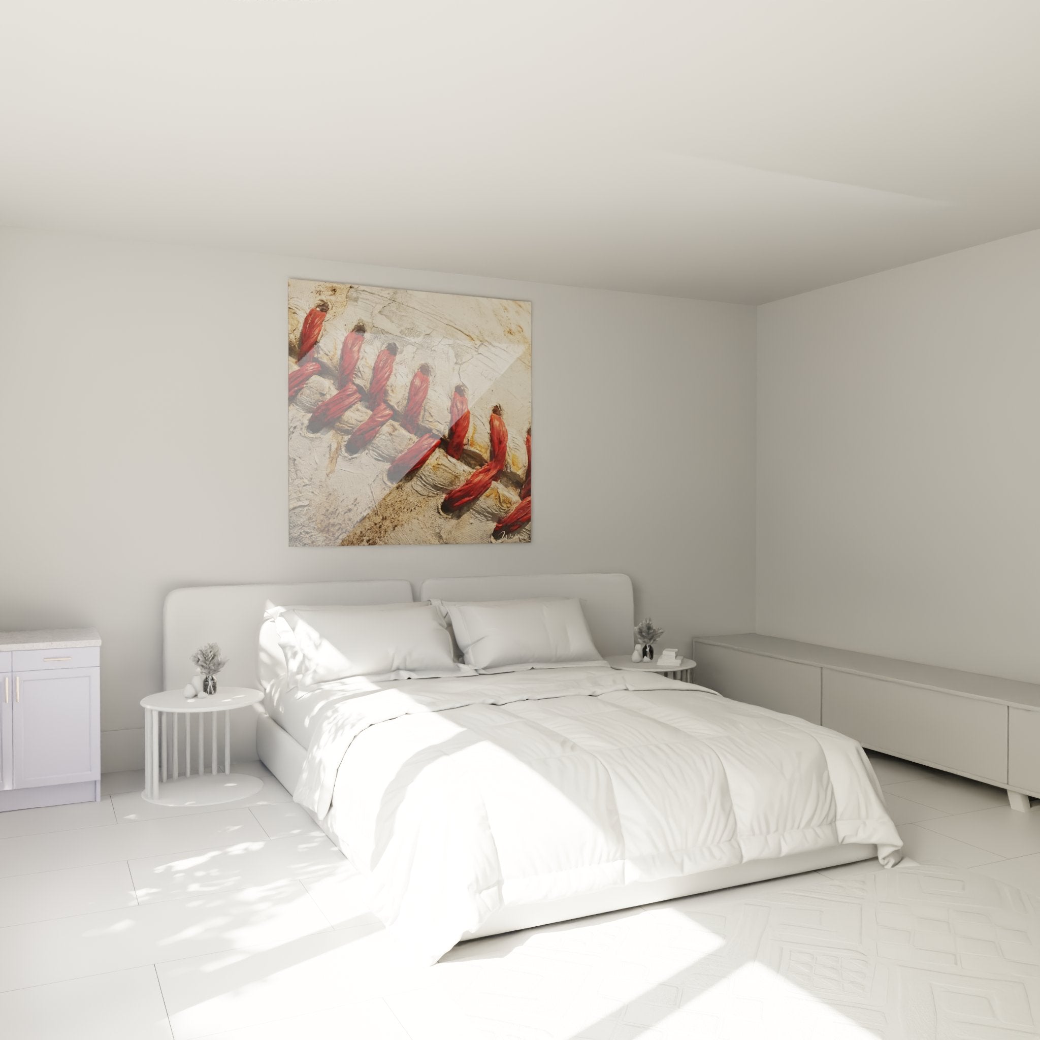 Wanddekoration Baseball mit roten Schnürsenkeln in einem modernen Schlafzimmer mit neutralen Tönen