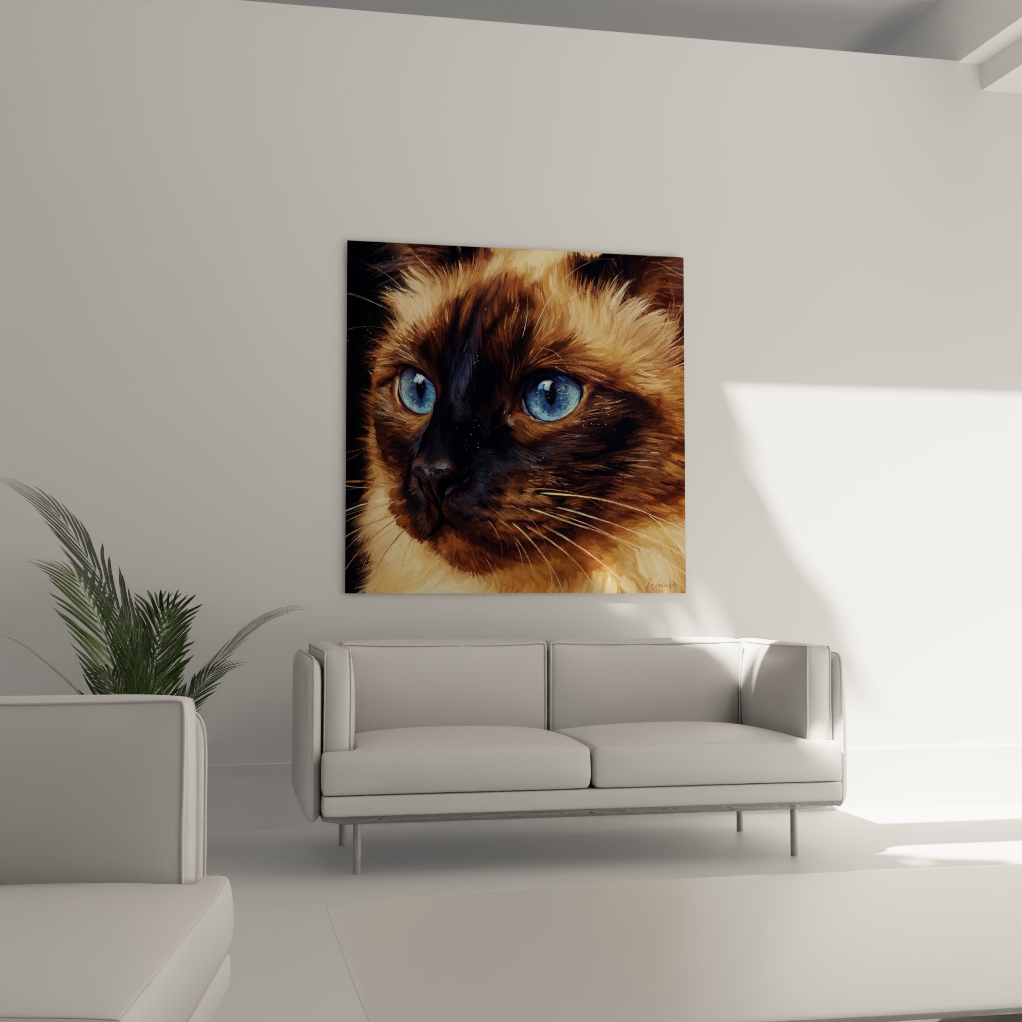 Primo piano degli intensi occhi blu del gatto balinese, dettagli affascinanti della pelliccia dorata e marrone