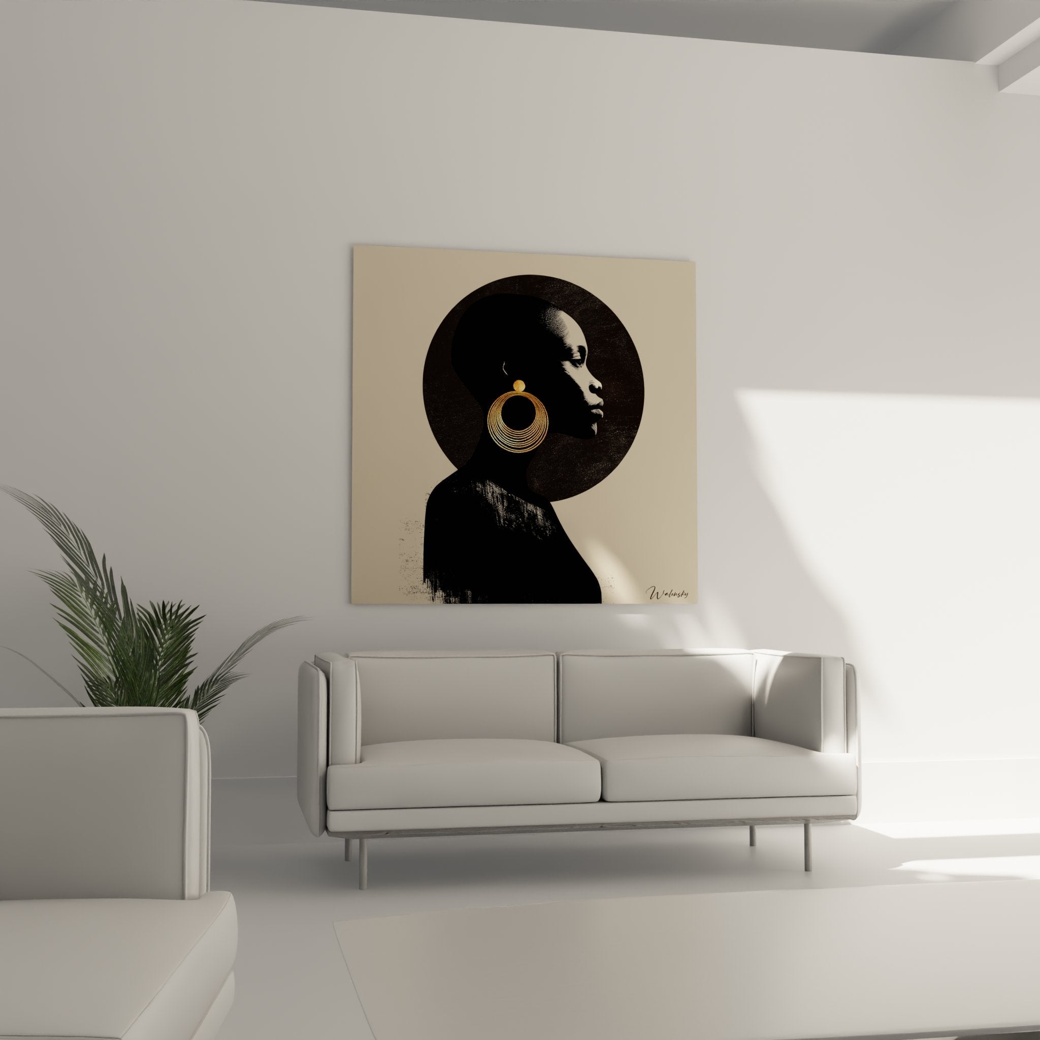 Dettaglio ravvicinato del profilo del viso di una donna africana con orecchini a cerchi d'oro concentrici