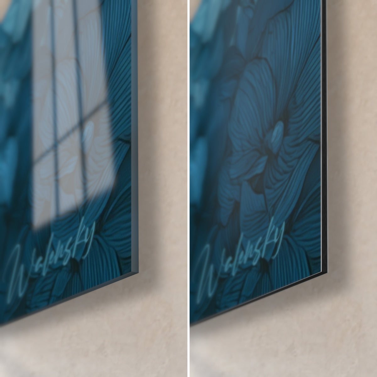Tableau minet roux et blanc, coin bas droit : verre acrylique brillant reflétant la fenêtre et Dibond mat bleu nuit, tranche de 3 mm