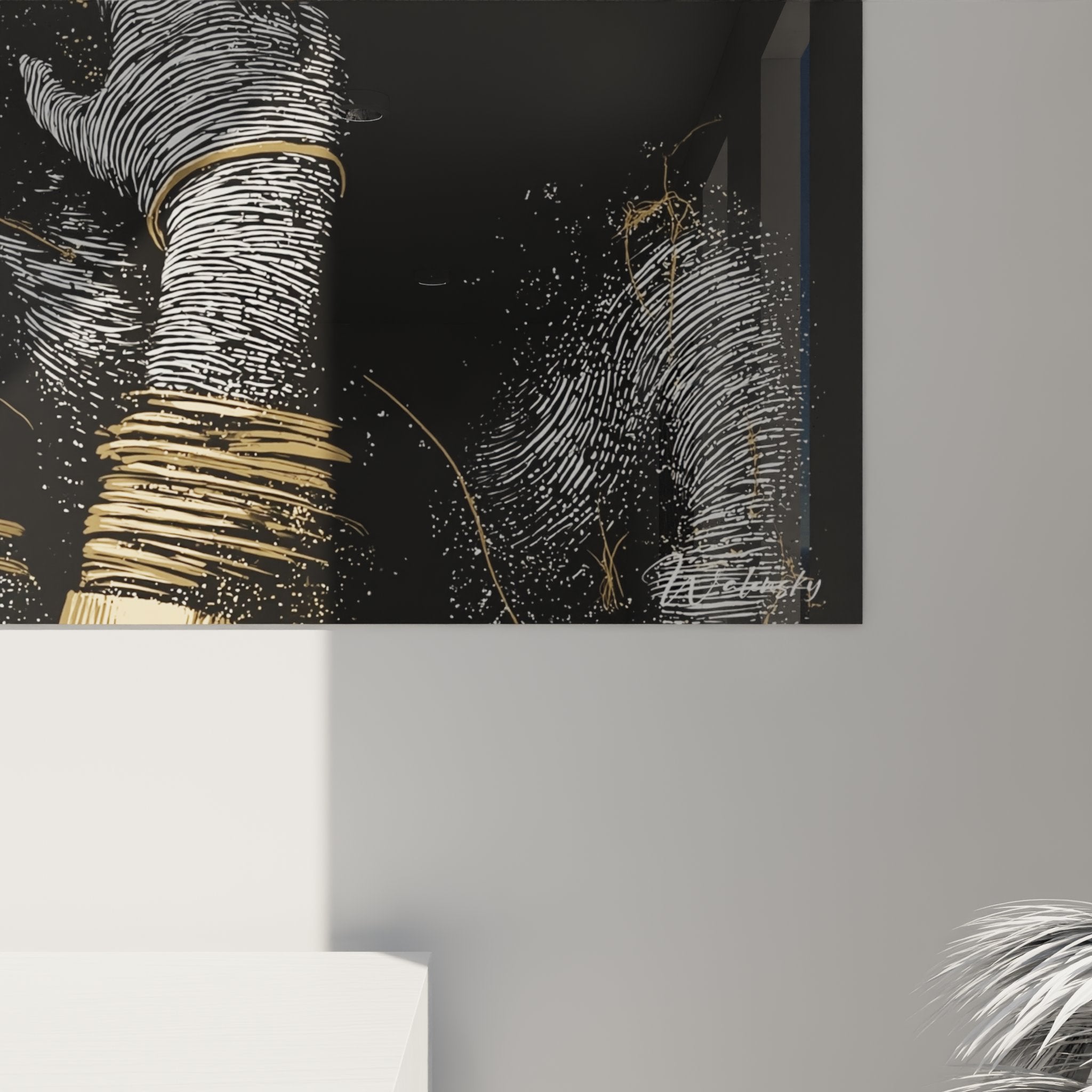 Panoramica del quadro volto africano armonia dorata in interno contemporaneo