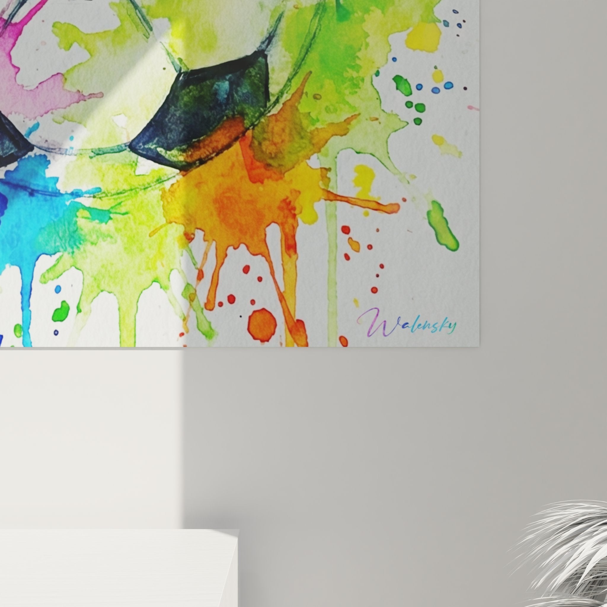 Vue d'ensemble du tableau football explosion couleurs dans un intérieur moderne et décoré avec style