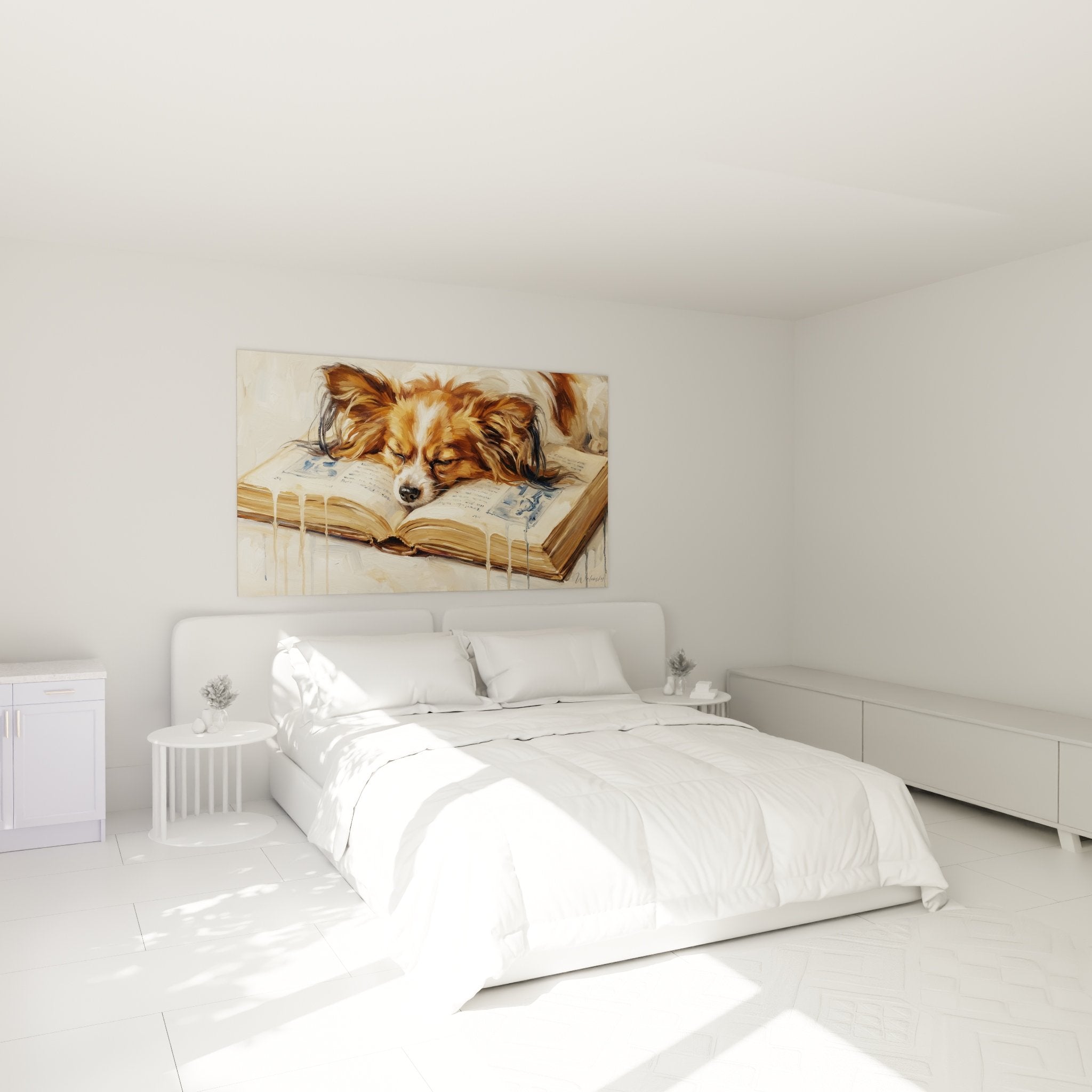 Decoration chambre avec tableau chien papillon endormi sur livre dans ambiance cosy tons beiges