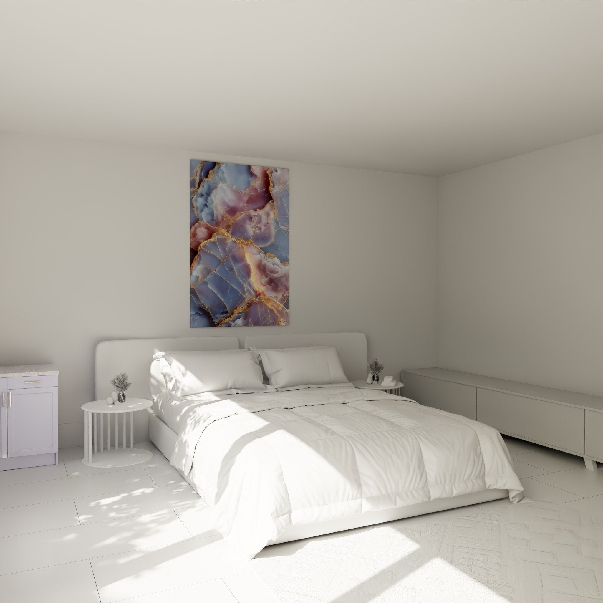 Decoration chambre tableau marbre violet et or au-dessus du lit dans interieur contemporain