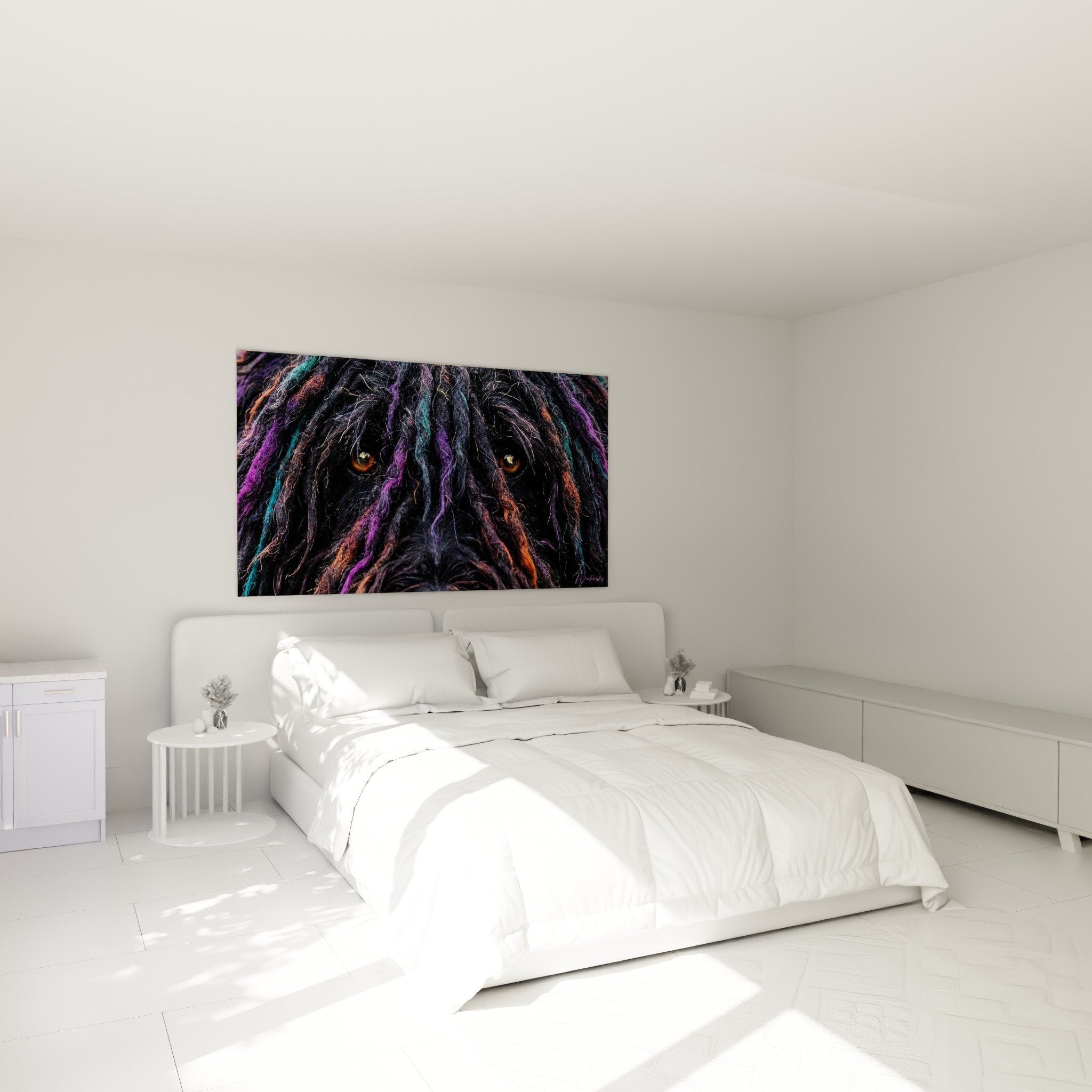Quadro Puli con dreadlock multicolori che decora camera moderna parete bianca atmosfera contemporanea artistica