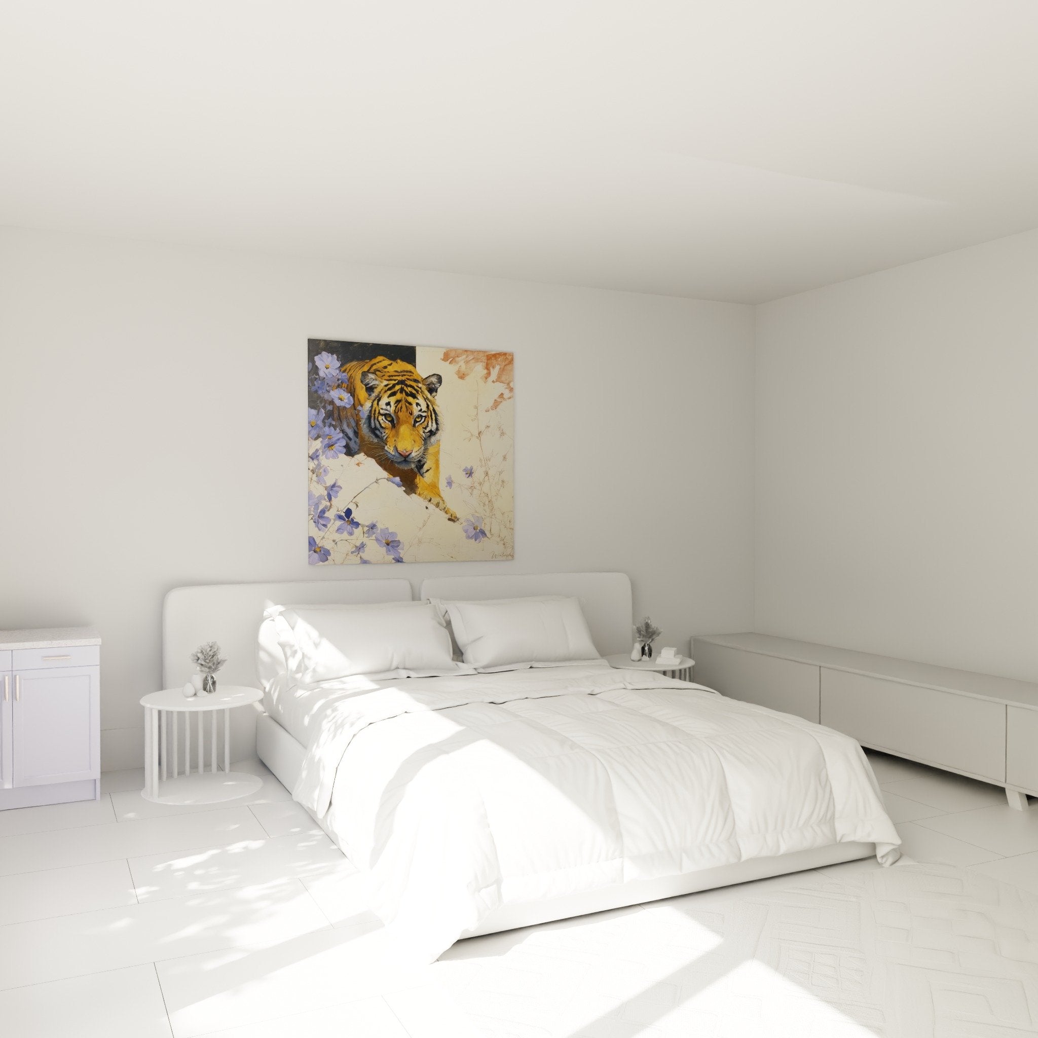 Schlafzimmerdekoration mit orangefarbenem Tigerbild und blauen Blumen über dem Bett