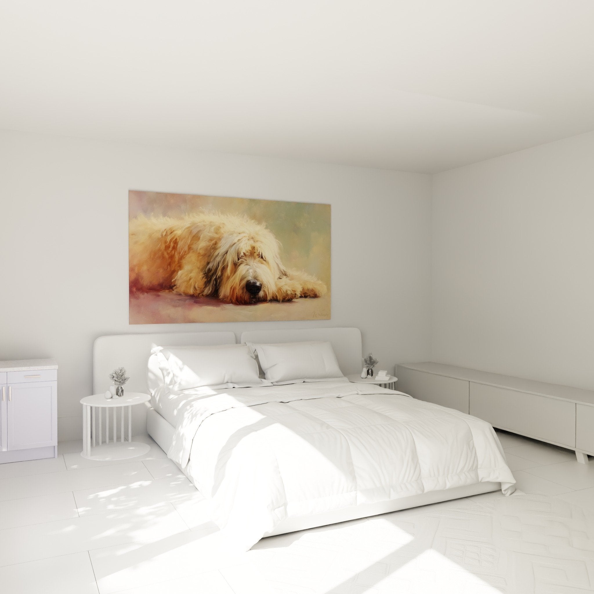 Wanddekoration Briard in warmen Tönen in modernem Schlafzimmer mit hellen Wänden und Holzmöbeln