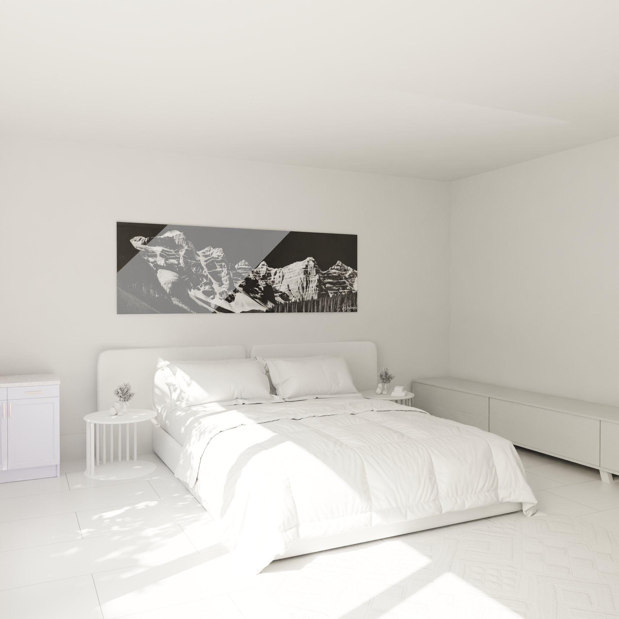 Décoration murale montagne dans chambre moderne avec tableau sommets enneigés noir et blanc