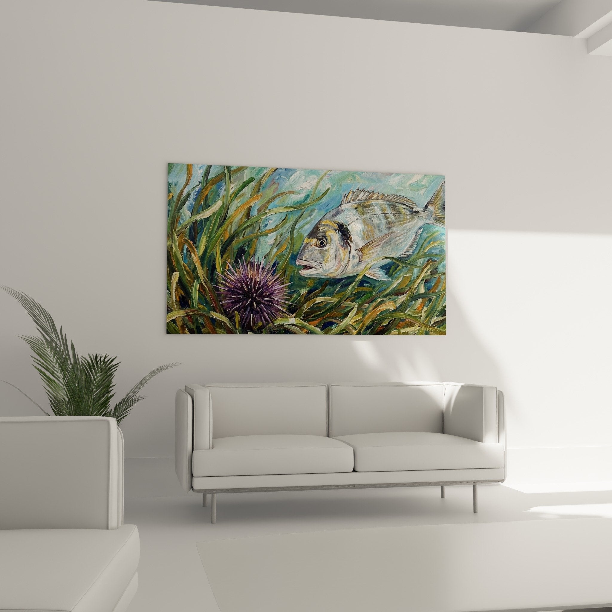 Detailaufnahme Fischgemälde mit goldenen Schuppen und stacheliger violetter Seeigel, marine impressionistische Technik