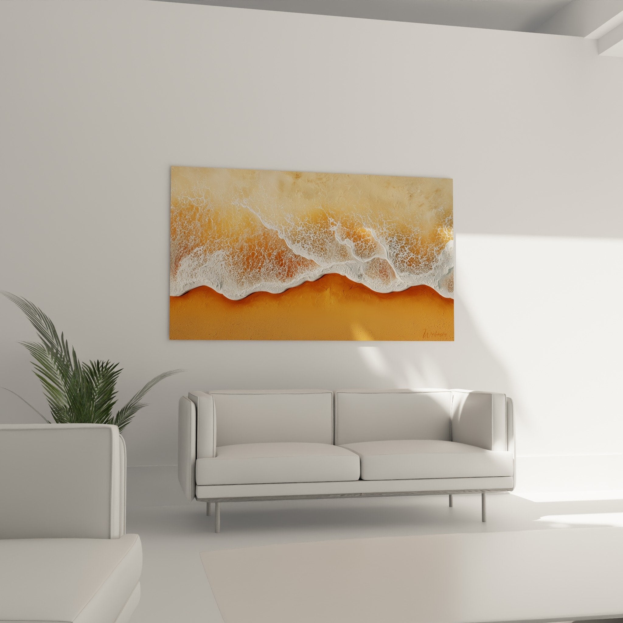 Wellen-Kunstwerk Detail schäumende Wellen goldener Sand Textur ocker beige Farbtöne fließende Bewegung Küstennatur