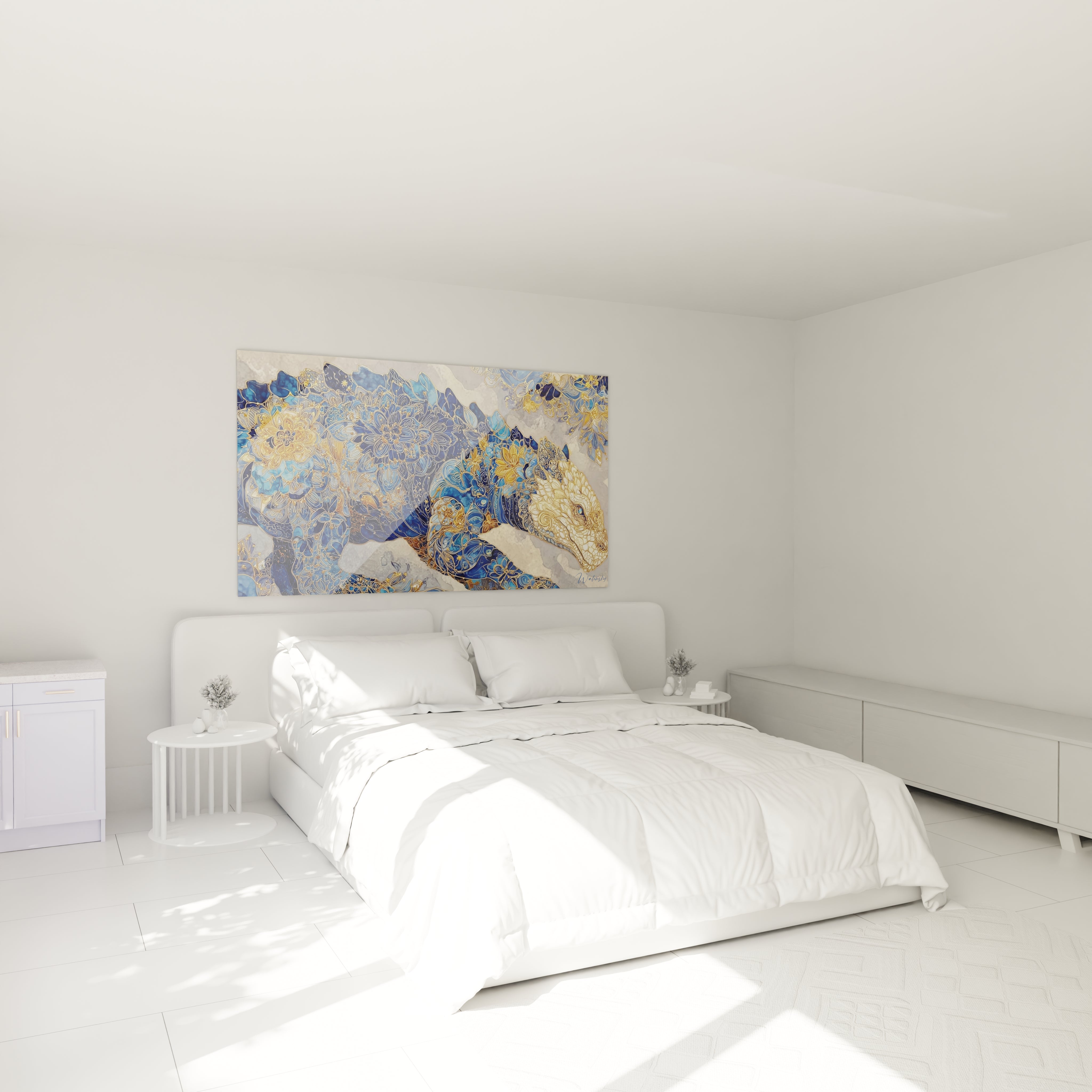 Gros plan détails ornementaux dorés sur triceratops, motifs floraux complexes art dinosaure décoratif