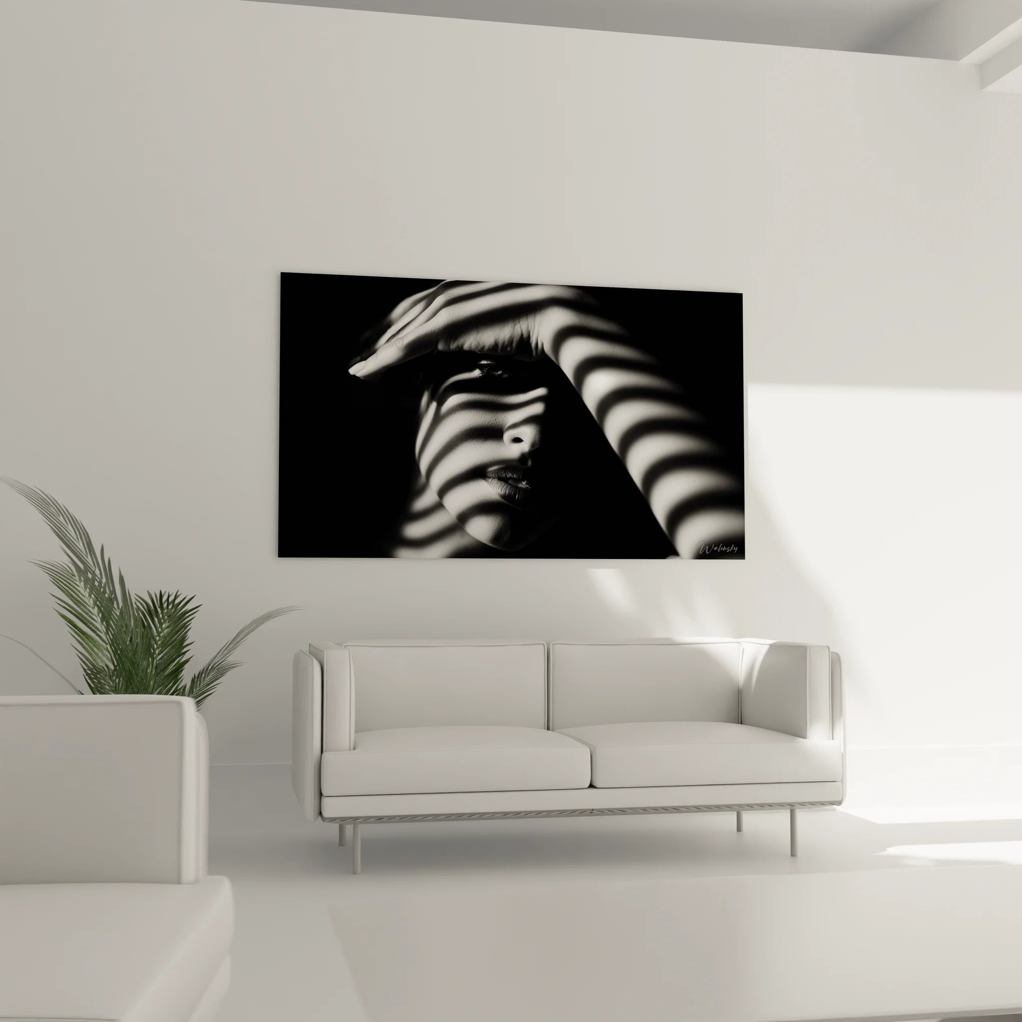 Gros plan tableau femme noir blanc détails ombres striées art photographique moderne