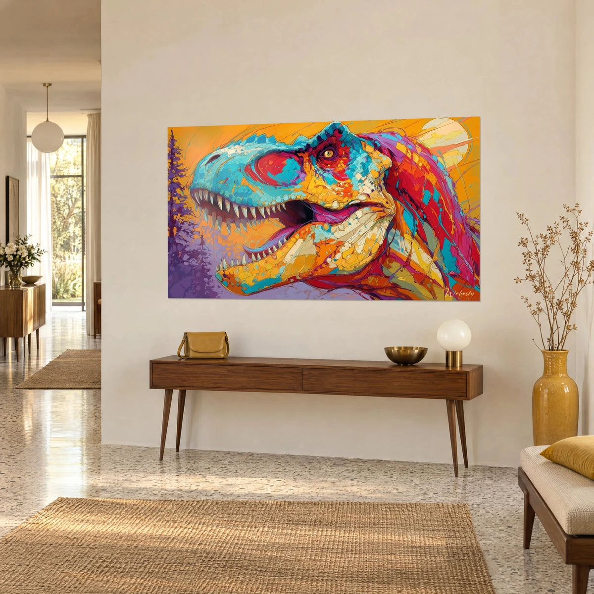 Tableau mâchoire de dinosaure en dents ivoire, écailles bleu ciel et rouge vif, vue de trois-quarts au-dessus d'une console en bois