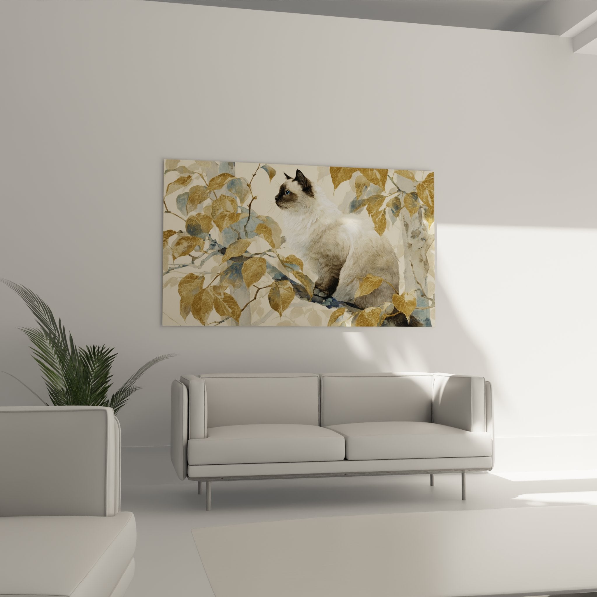 Primo piano quadro gatto birmano sguardo blu intenso dettaglio mantello crema tra rami foglie dorate ramate