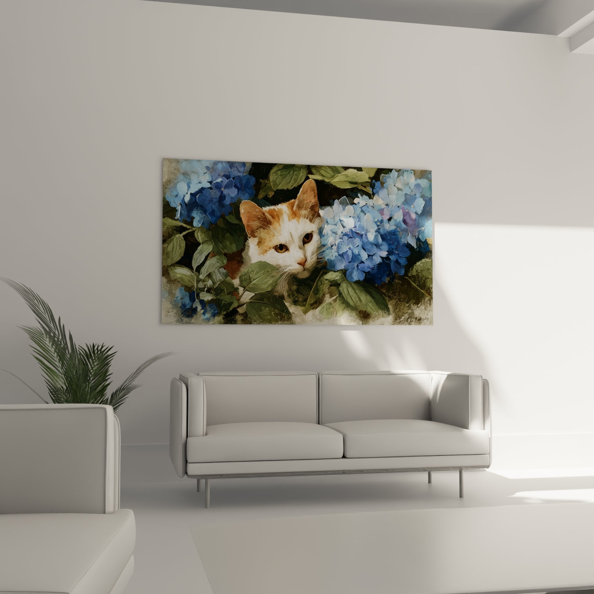 Gros plan sur les détails du tableau montrant le chat Turkish Van aux yeux dorés dans les fleurs