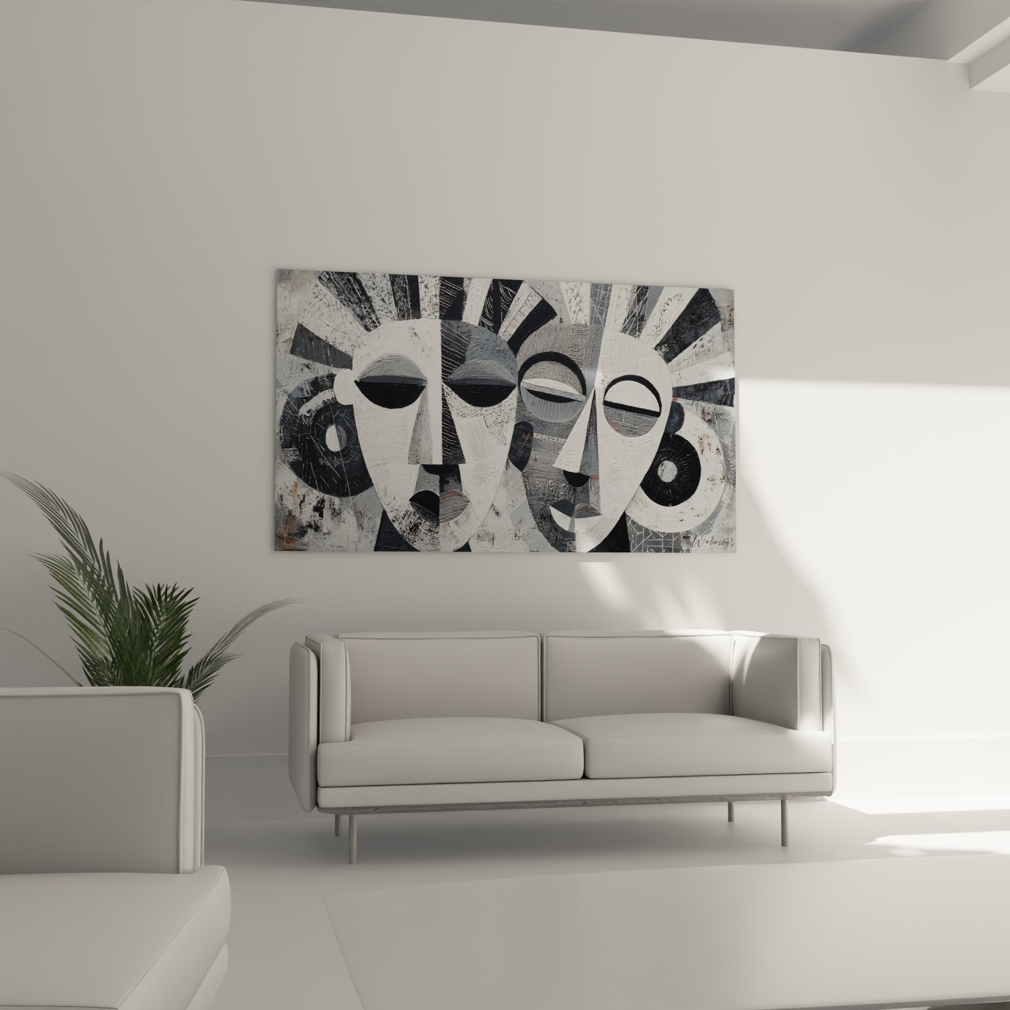 Dettaglio ravvicinato delle maschere africane stilizzate che mostra texture e motivi geometrici tribali