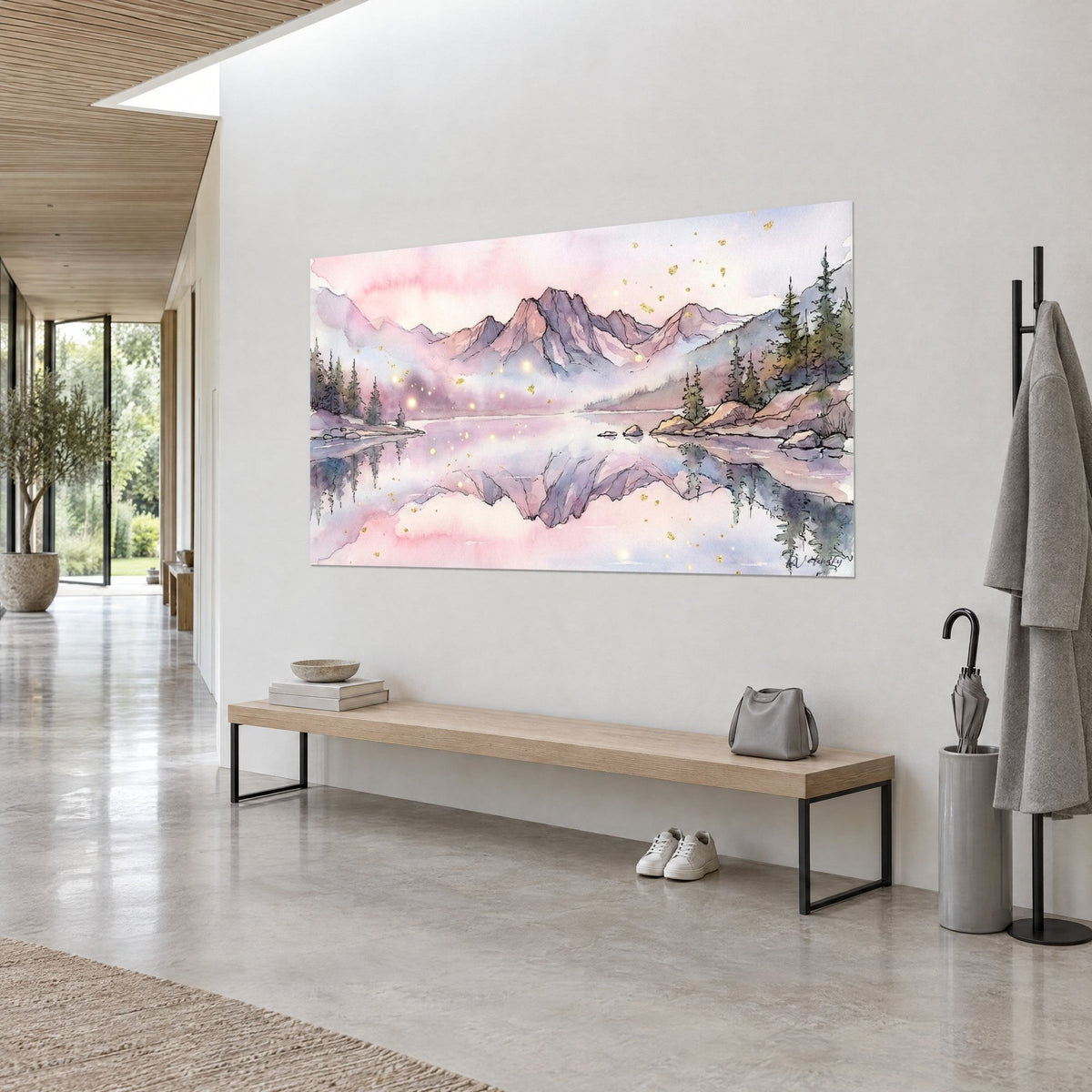 Tableau massif alpin rosé et lavande, sapins vert olive sur la rive, paillettes d'or flottantes, vue de trois-quarts dans un couloir