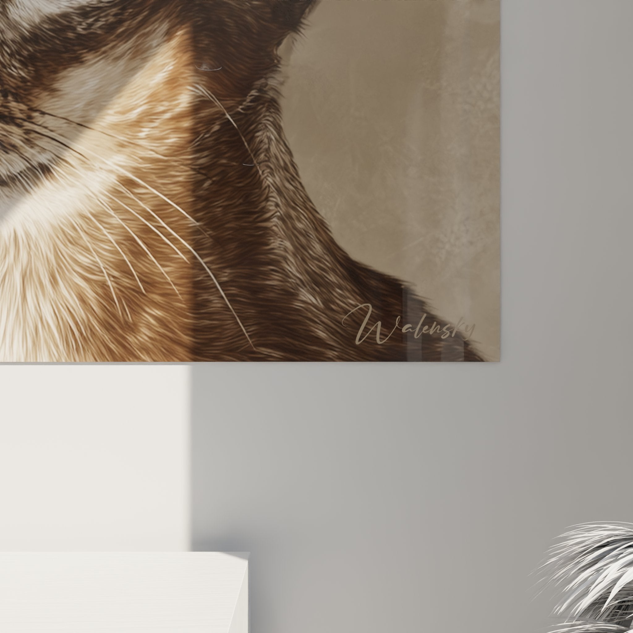 Gesamtansicht Wandbild Katze Singapura in zeitgenössischem Wohnzimmer, künstlerische Katzendekoration